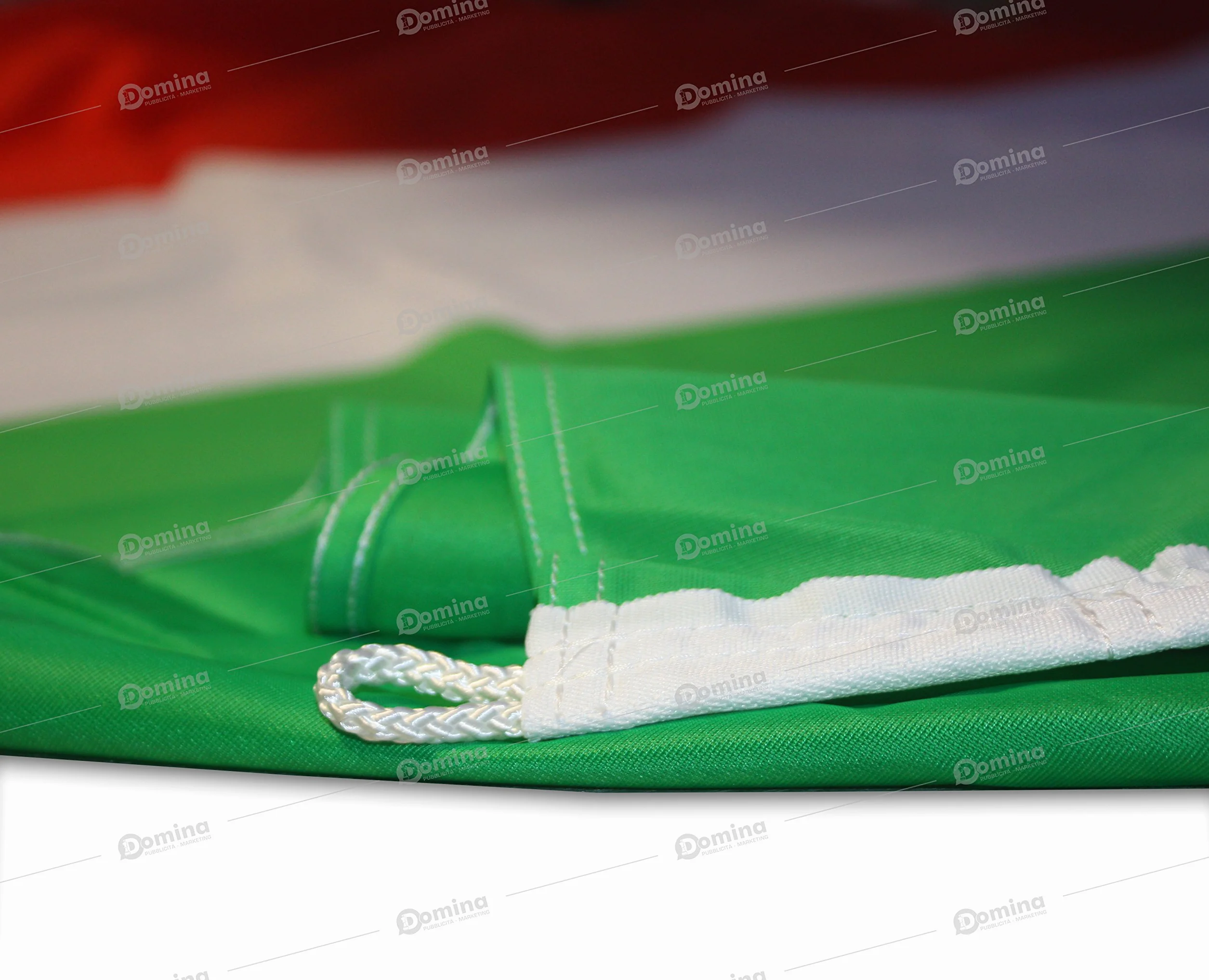 Bandiera Italia 100x70 cm Tessuto Nautico Antivento 115 g/m² con Cordino e Doppia Cucitura