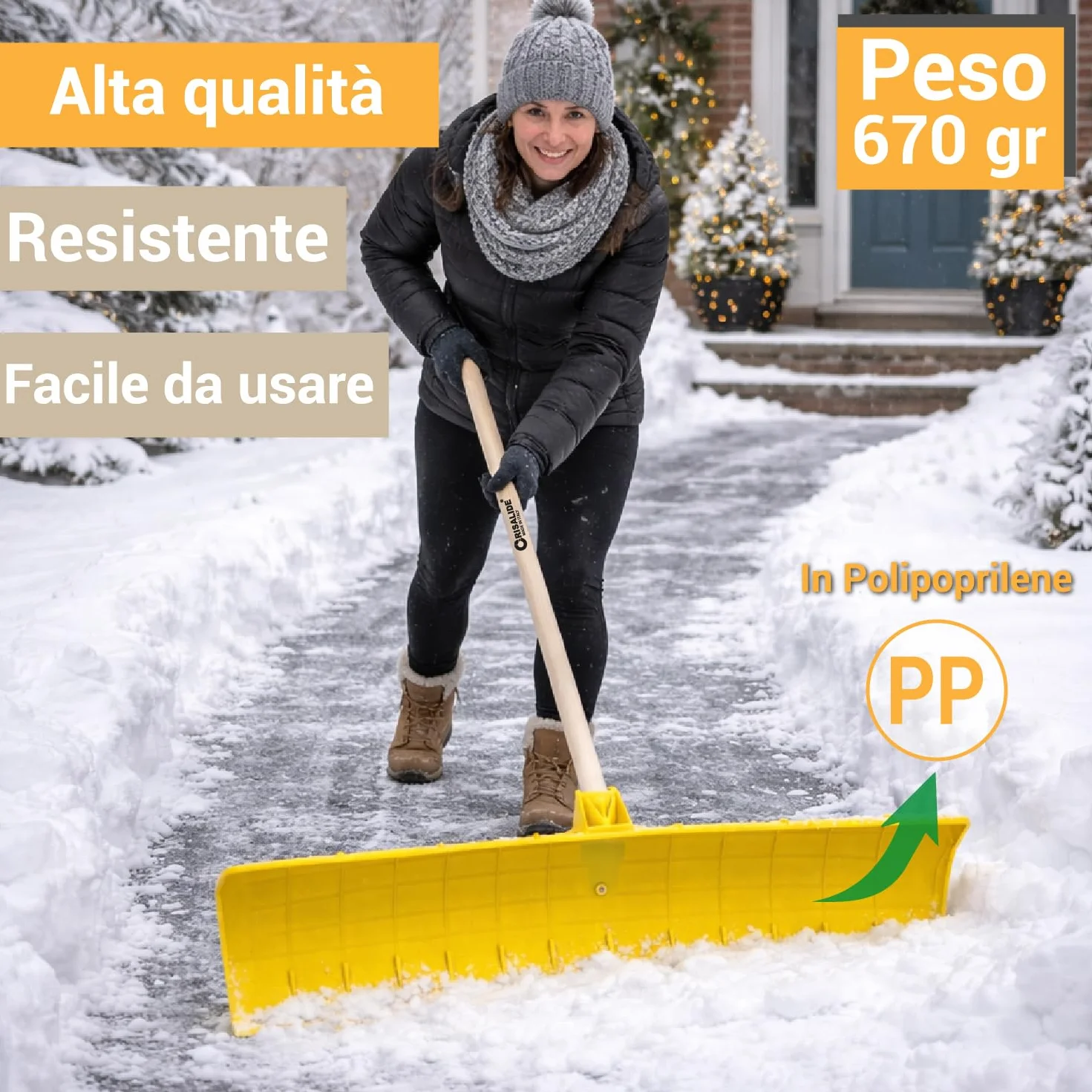 Crisalide® - Pala da Neve con Manico 130 cm in Legno di Faggio – Spingi Neve Multiuso 61 cm in Polipropilene PP, Peso 670 g – Pala Spingineve per Neve, Cereali, Ghiaia e Fango per Vialetti Cortili