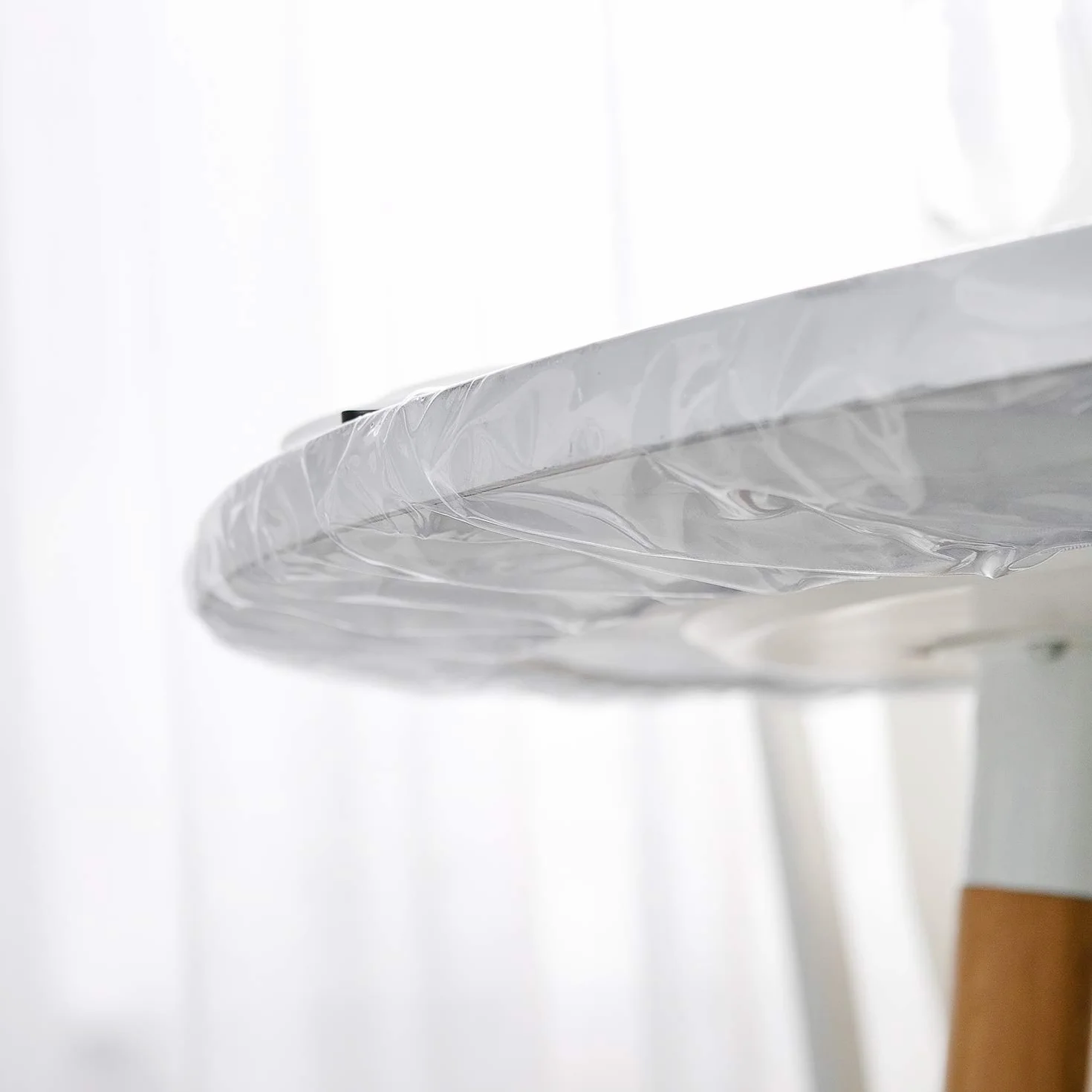 Tovaglia ovale in vinile trasparente impermeabile 106 x 152 cm