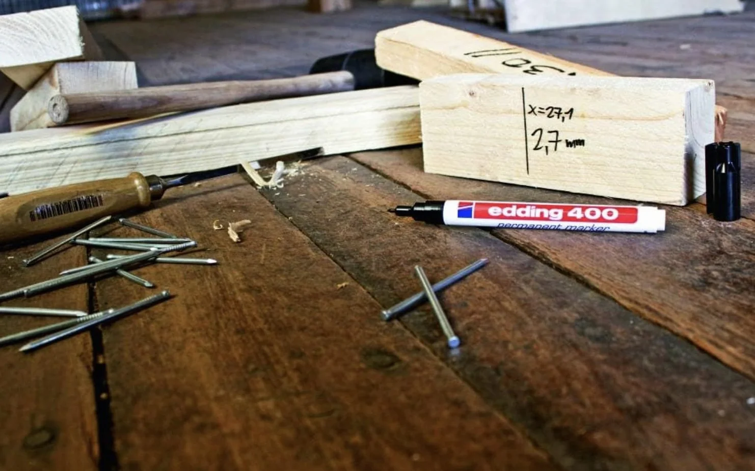 Edding 400 Pennarello Indelebile Nero Punta Fine 1mm Marcatore Permanente Impermeabile per Plastica Vetro Metallo Legno