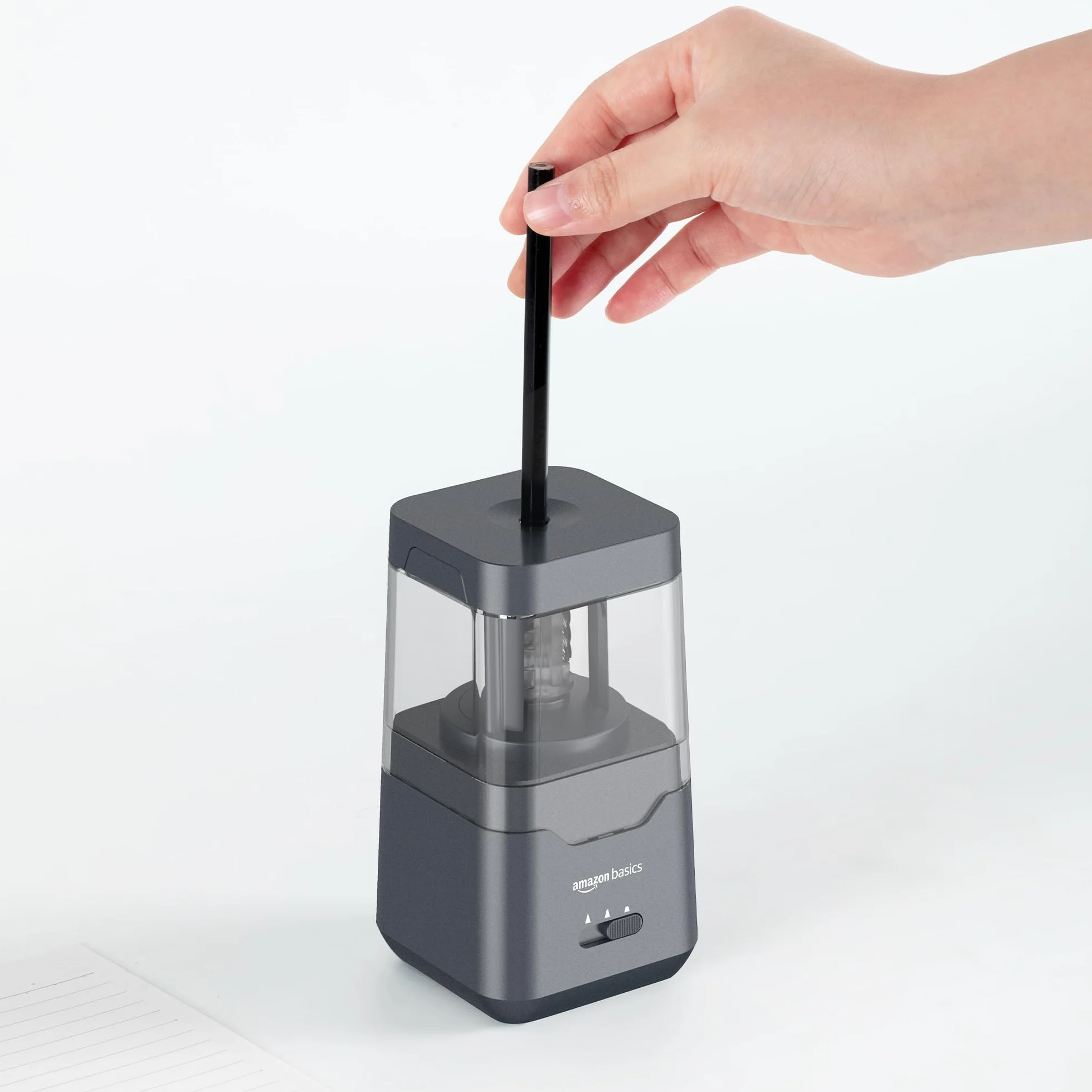 Amazon Basics Temperamatite elettrico portatile, lama a spirale, arresto automatico, alimentato a batteria/USB, Nero