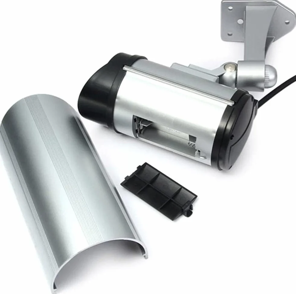 SQUADO Finta Telecamera da Esterno Dummy Cam 30 Finti LED Lampeggiante IR Infrarossi CCTV