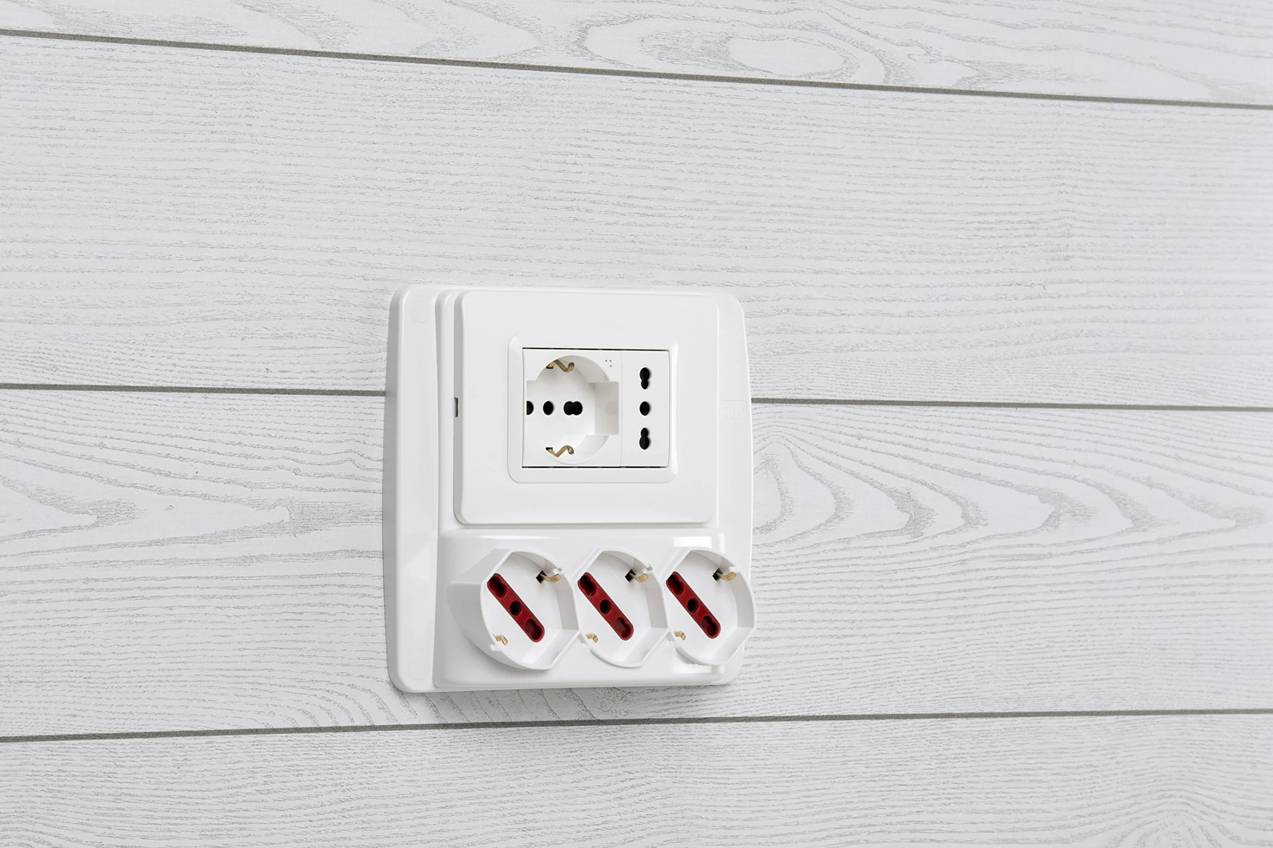 ROSI Emilia Smart Multipresa parete 3 prese schuko Bianca
