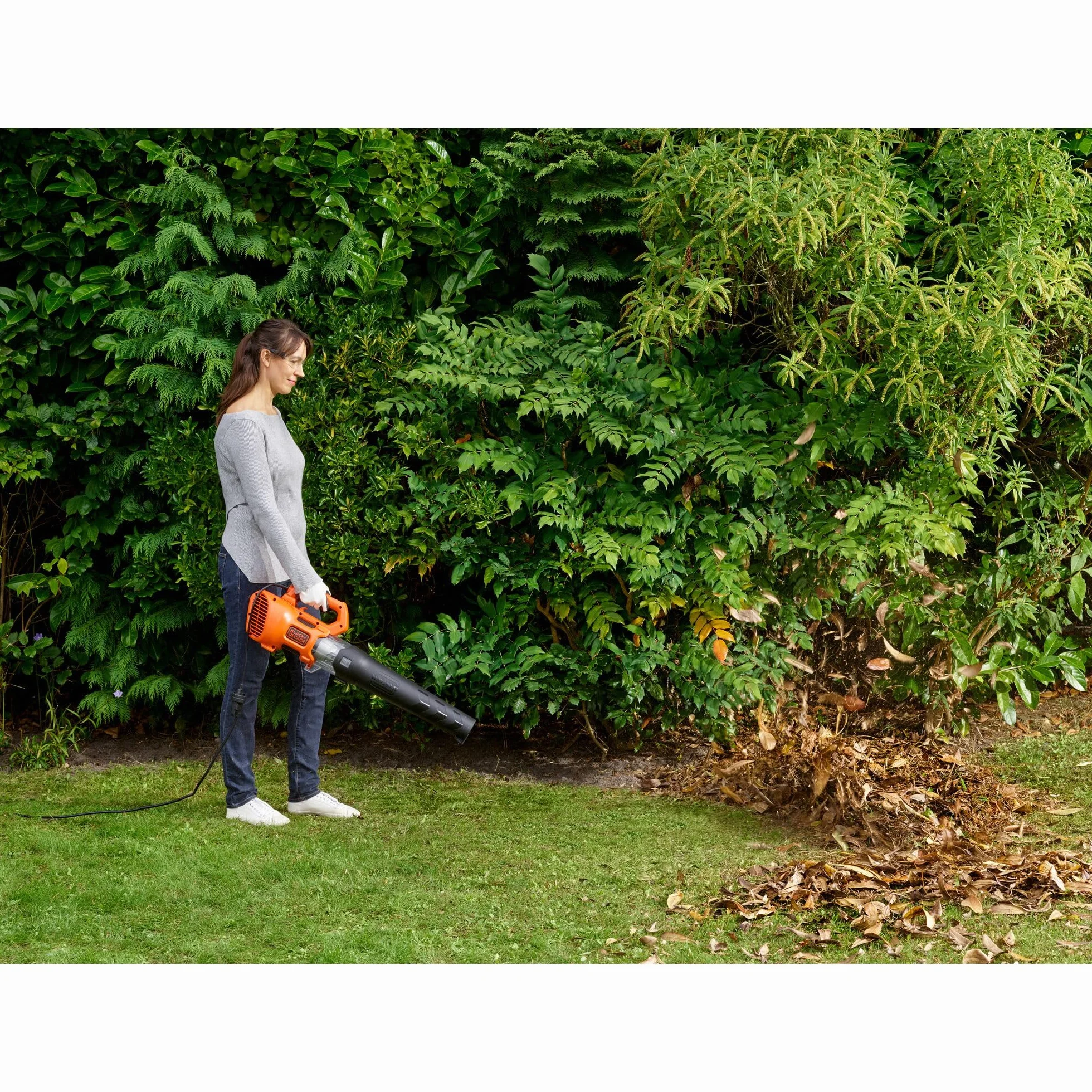 BLACK+DECKER,SOFFIATORE ASSIALE 1850W - VEL SOFFIAGGIO FINO A 190 KM/H, DESIGN LEGGERO E COMPATTO . BEBL185-QS