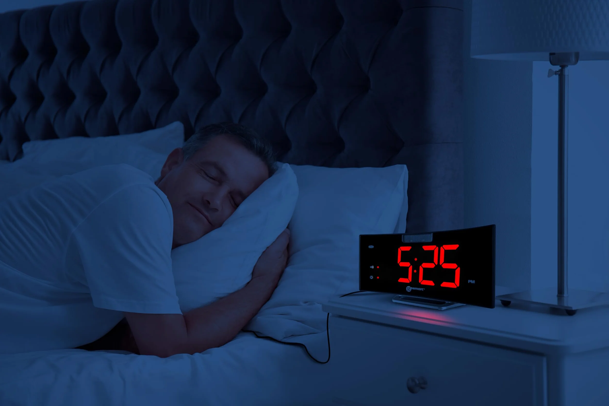Geemarc Wake 'N' Shake Curve Sveglia con Squillo Forte 95dB Cuscino Vibrante Schermo Luminoso