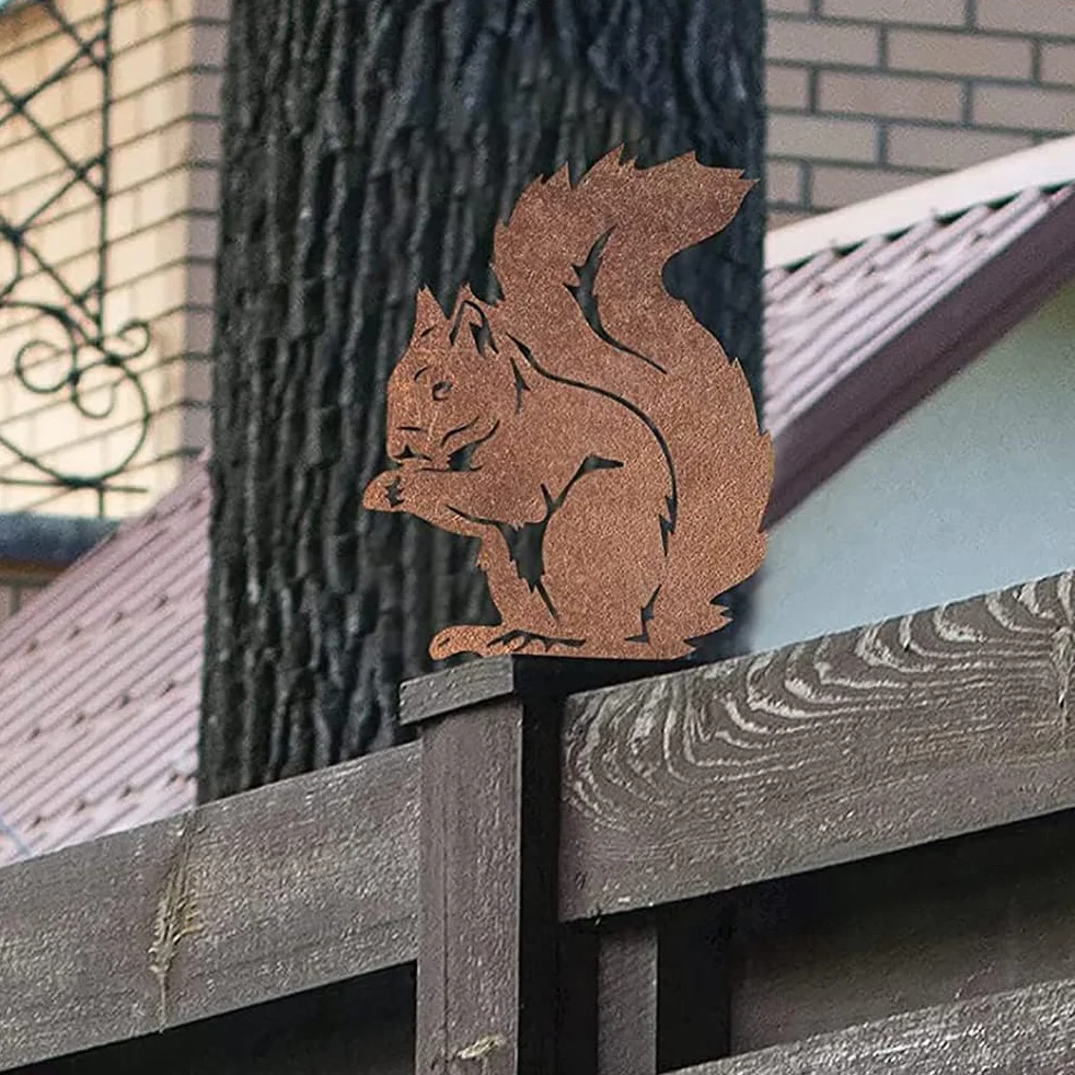 Voarge Uccelli Arrugginiti Scoiattolo, Uccello in Metallo Albero Spina per Legno Recinzione Figurine Decorazione Giardino (Ferro Scoiattolo)