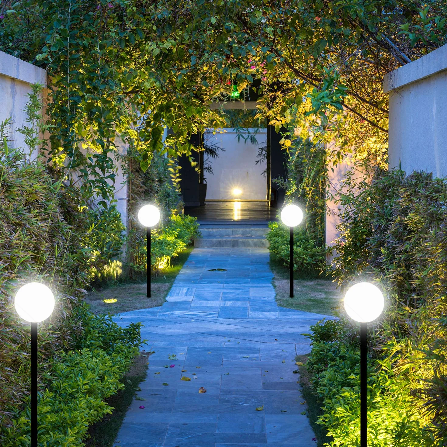 Velamp APOLUX – Lampada Sferica da esterno, diametro 250mm, Attacco E27, Trasparente | Impermeabile IP44, Diffusione a 360°, Ideale per giardini, terrazze e vialetti