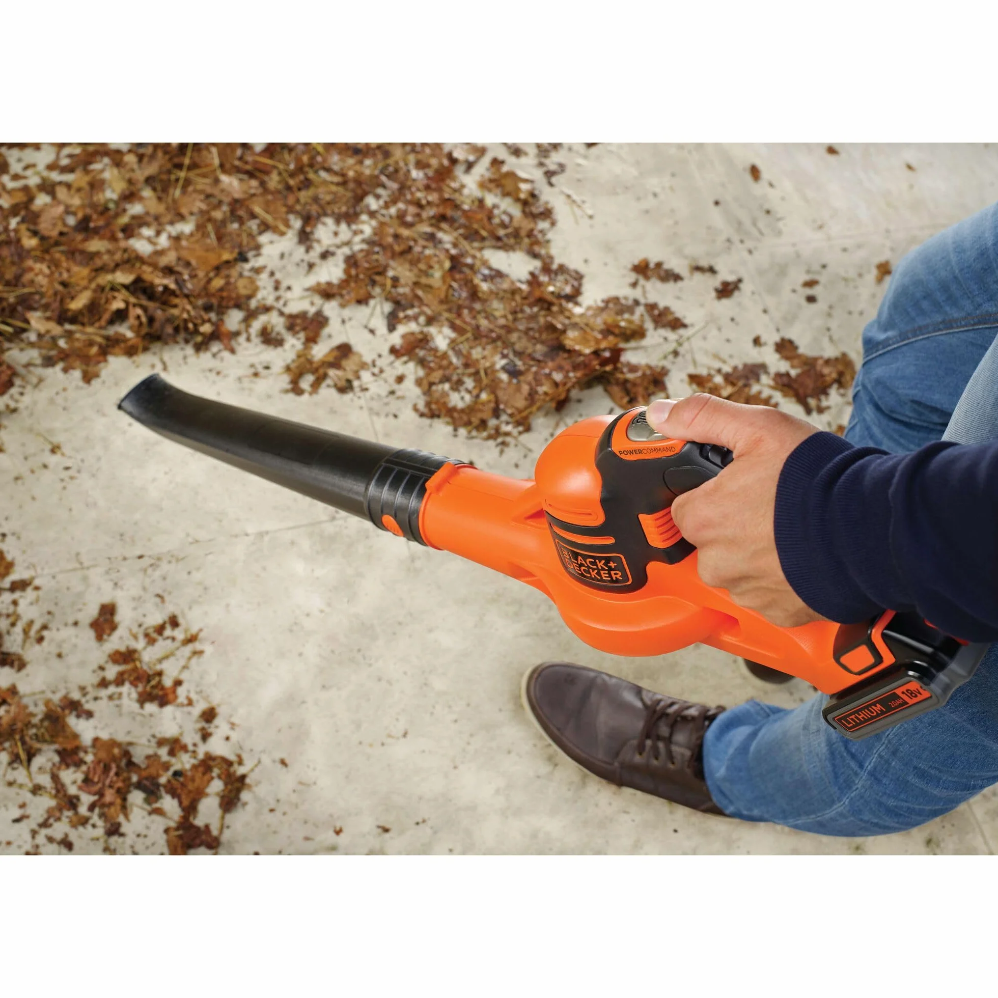 BLACK+DECKER,SOFFIATORE POWER COMMAND UNITA' SENZA BATTERIA E CARICABATTERIE- VEL SOFFIAGGIO 169 - 209 km/h - EXTRA VELOCITA' - IMPUGNATURA SOFT GRIP. GWC1820PCB-XJ