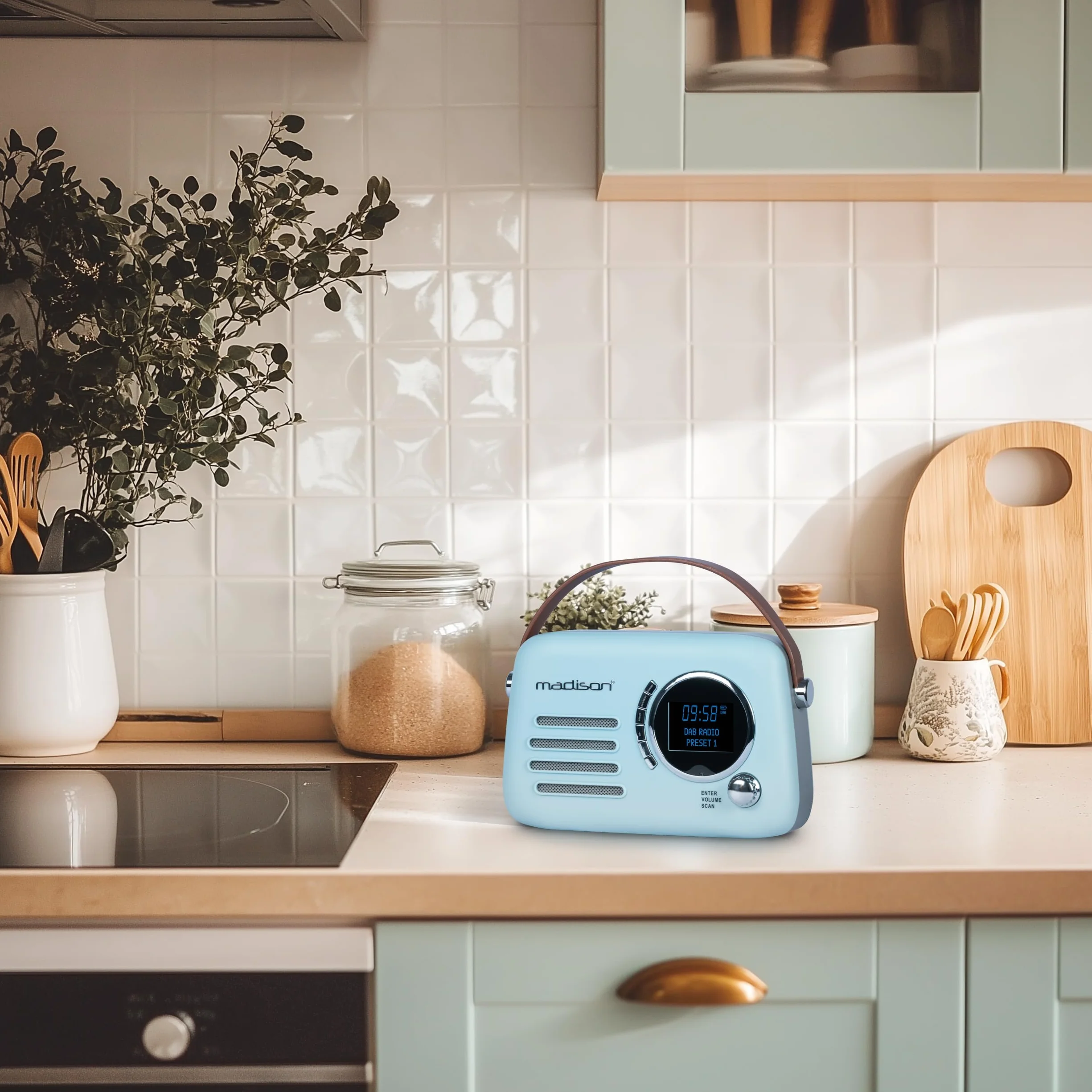 Madison FREESOUND-VR30BL-DAB Radio DAB+ vintage a batteria lunga DAB+ FM Bluetooth USB Subwoofer posteriore Blu opaco