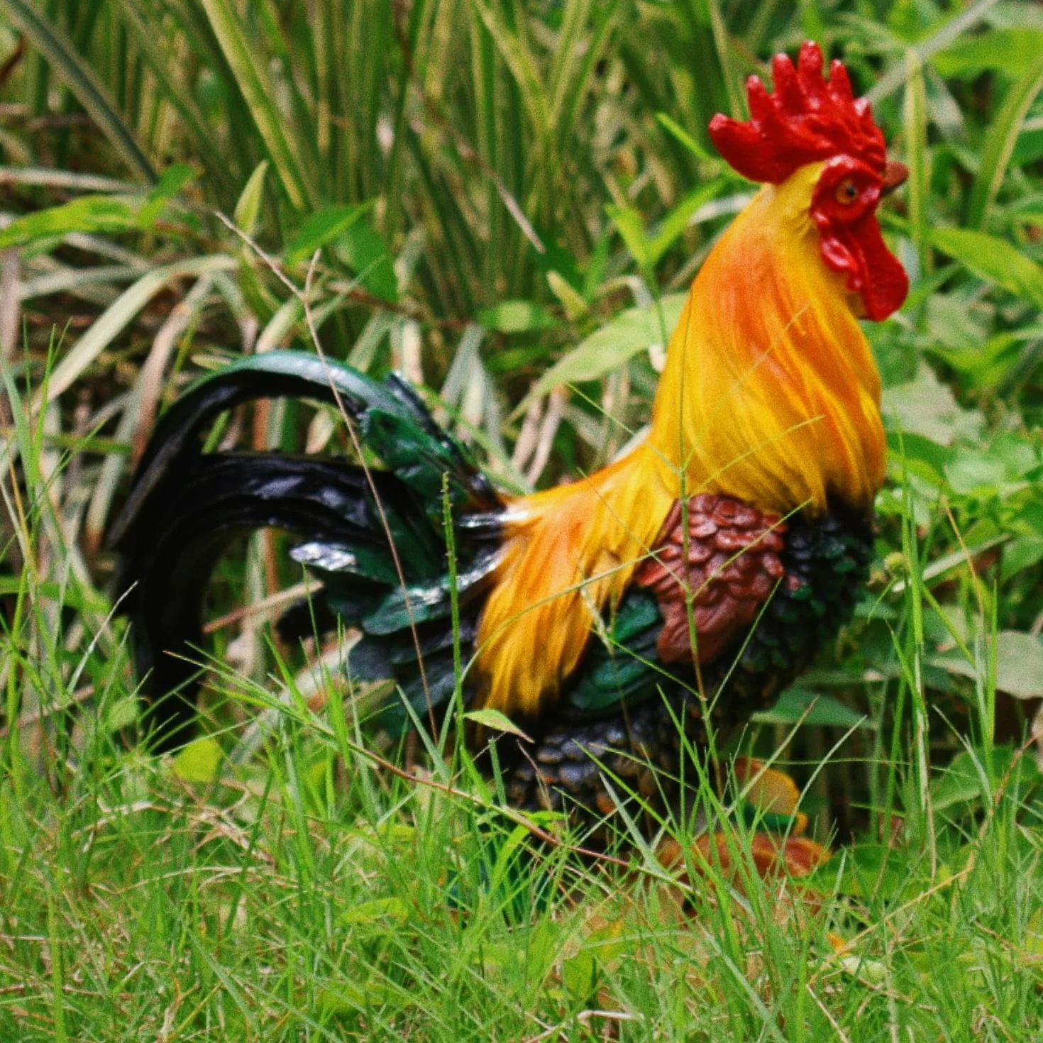 Decorazioni per statue da giardino a forma di gallo, scultura di pollo da cortile, decorazione di animali da fattoria, patio, cucina e ornamenti da prato