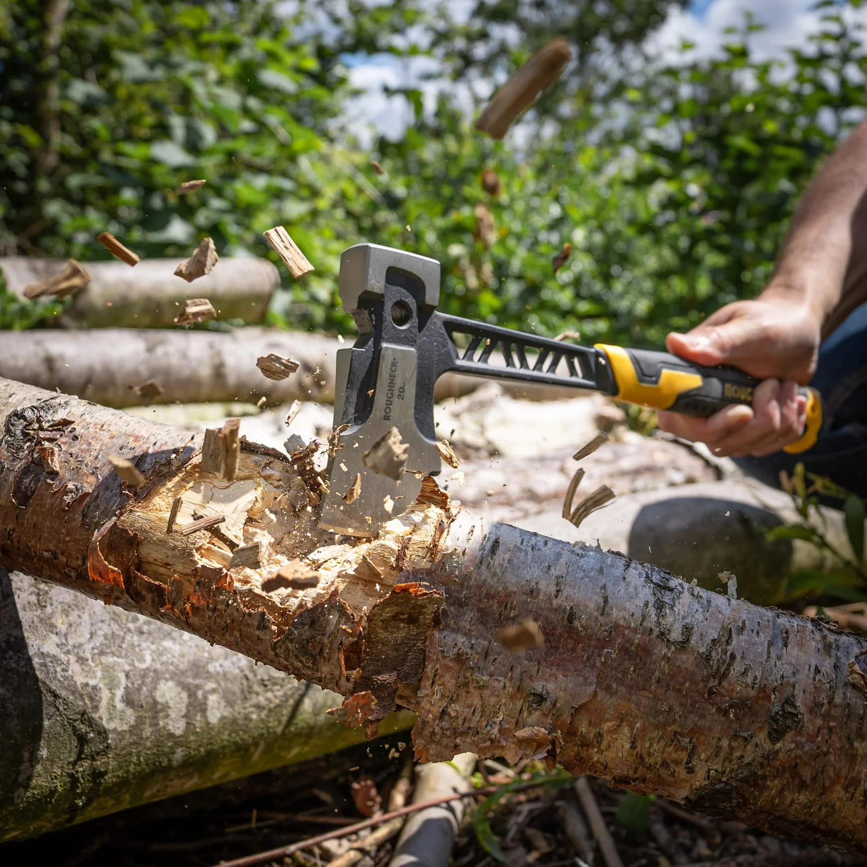 Roughneck ROU11070 Gorilla V-Series Axe 0.6kg 1¼lbs Black Yellow