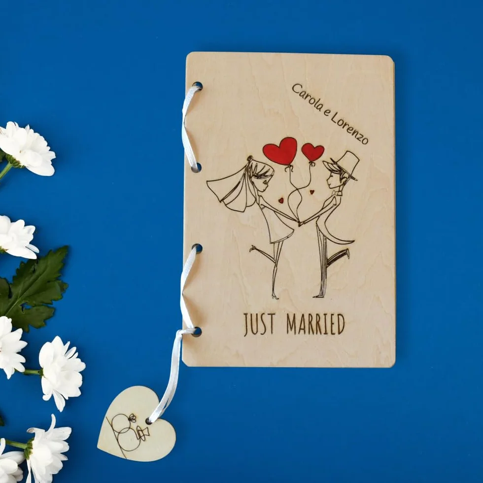 Biglietto auguri portasoldi matrimonio in legno personalizzabile con dedica e nome sposi