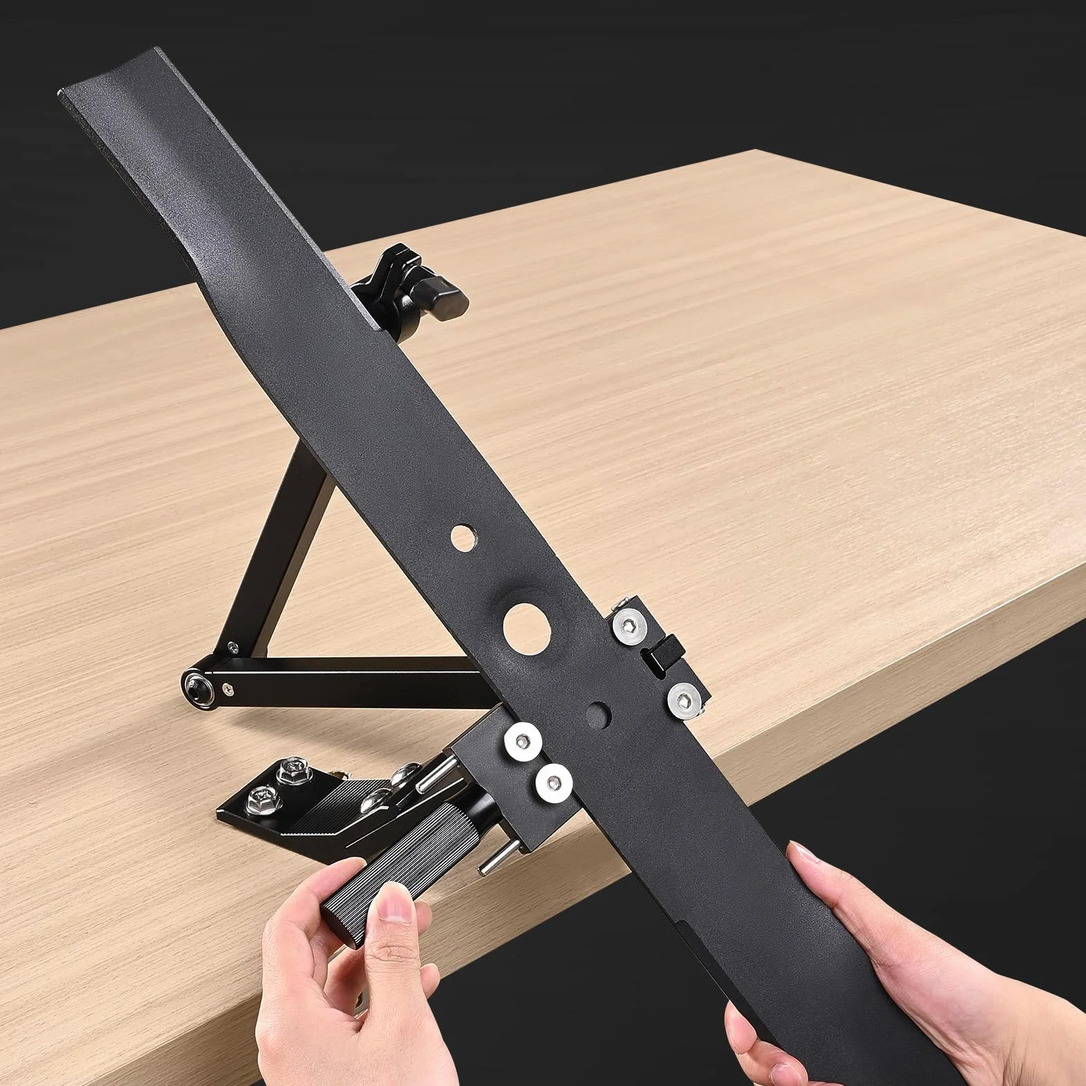 VEVOR Affilatrice per Lame per Tosaerba, Strumento di Affilatura Regolabile da 15° a 45° con 4 PerniAdattatori, con Cuscinetti a Sfera e Impugnatura Allargata da 25 mm, 320 x 250 x 70 mm
