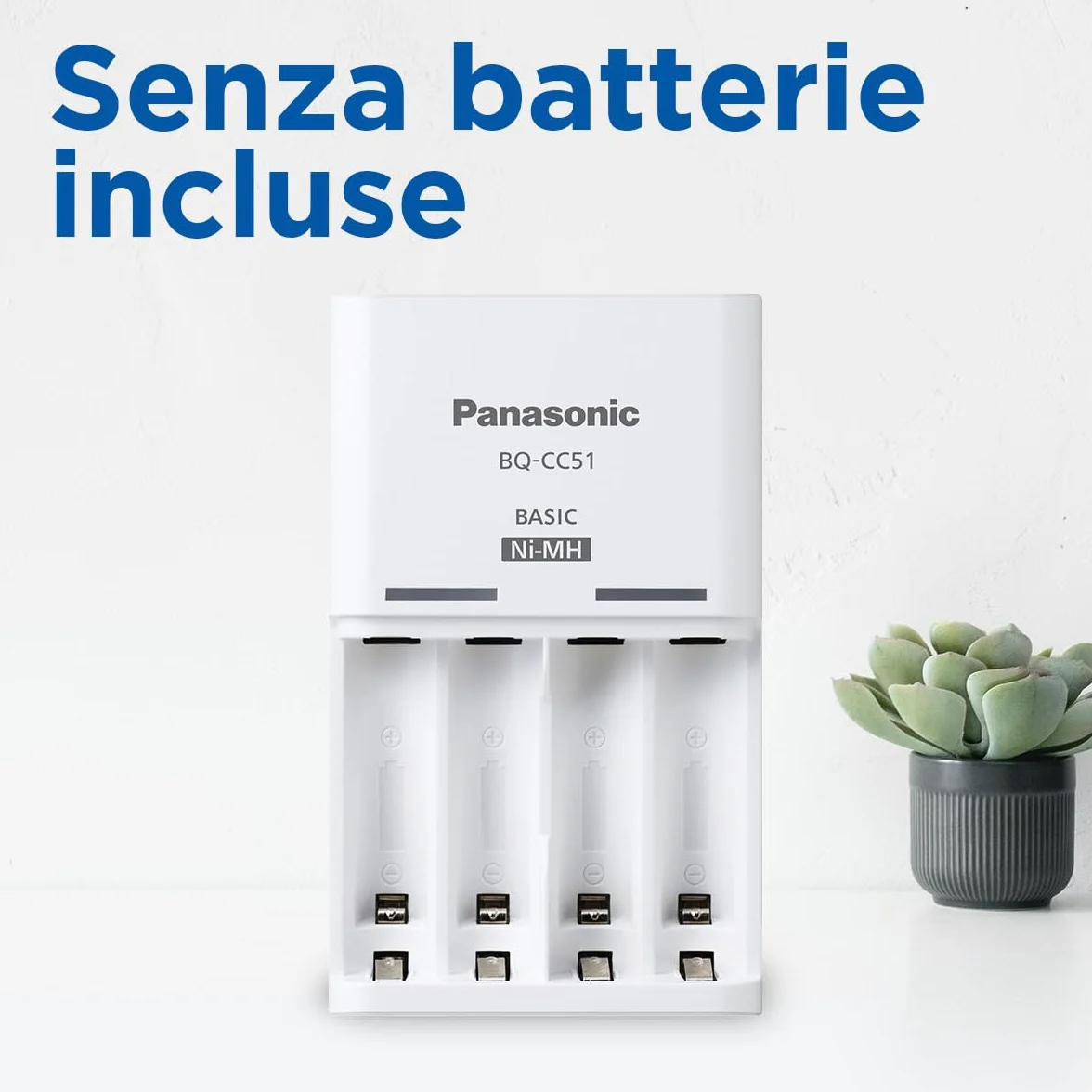 eneloop Basic Caricabatterie per 2-4 Batterie AA/AAA Ni-MH, 4 eneloop AAA con Capacità Aggiornata, 6 Funzioni di Sicurezza