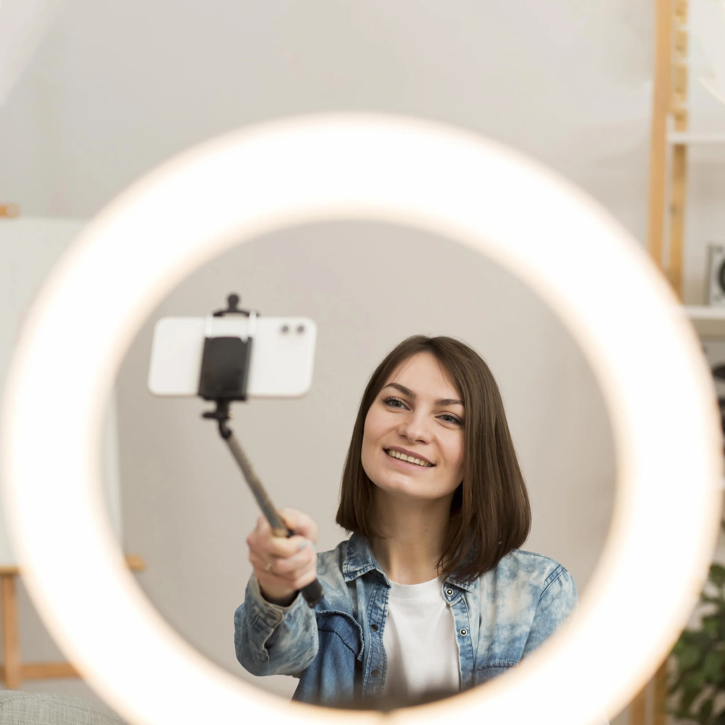 Retoo Luce ad Anello LED Ring Light per Selfie Staffa Triangolare 3 Modalità Illuminazione Trucco Fotografia Video Live Streaming Smartphone