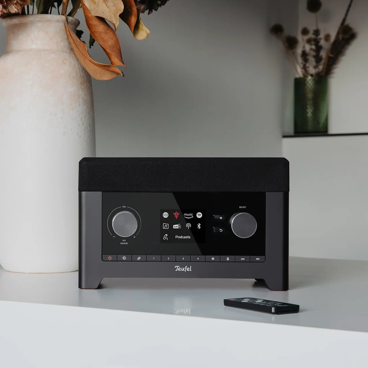 Teufel RADIO 3SIXTY Altoparlante Bluetooth con Radio Digitale Premium DAB+, 360° Suono e Subwoofer, Radio Internet, Funzione Power Bank - Nero