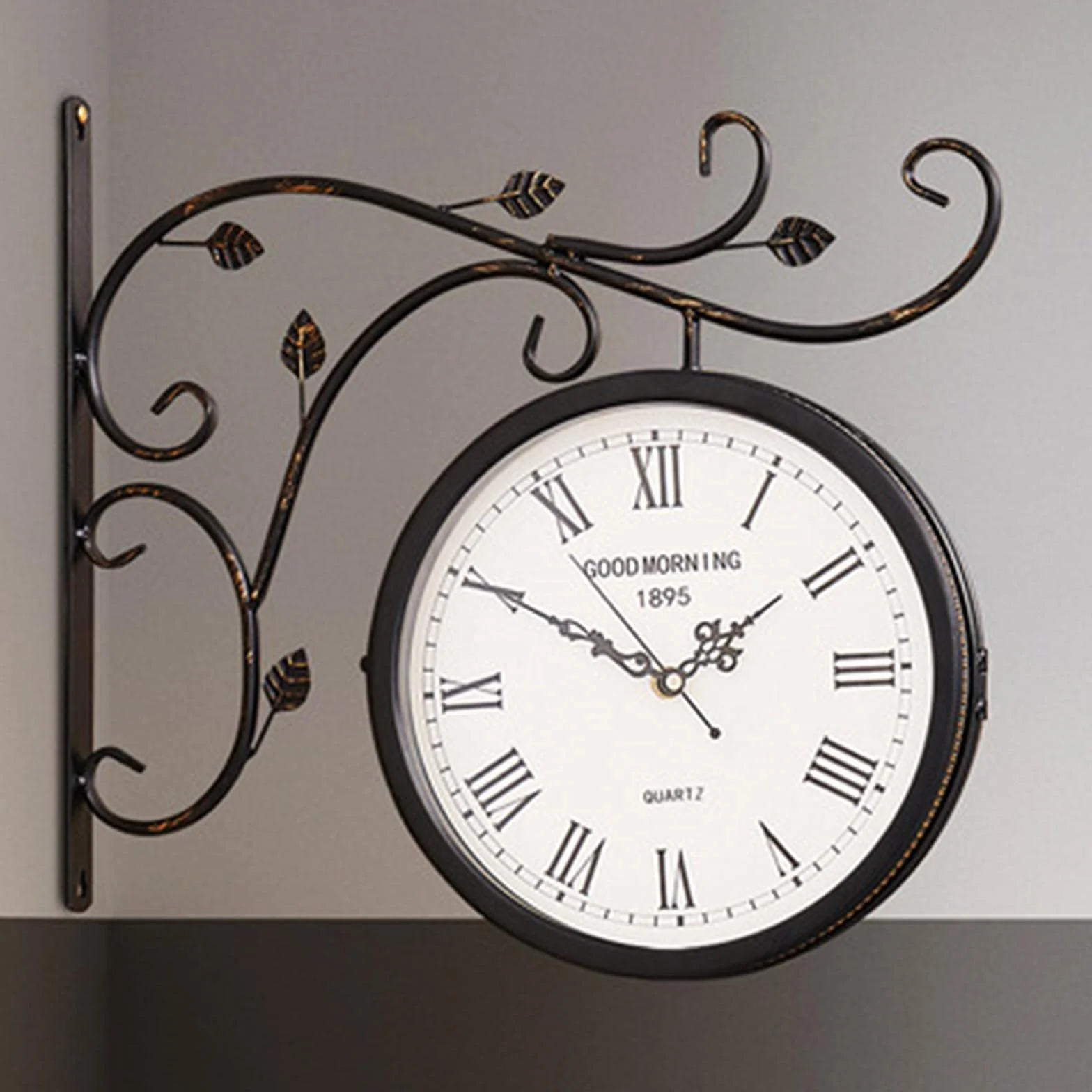 Orologio da Stazione Impermeabile Nero Vintage a Doppia Faccia per Corridoi, Giardino, Veranda, Stazione Ferroviaria - Retrò Wei?