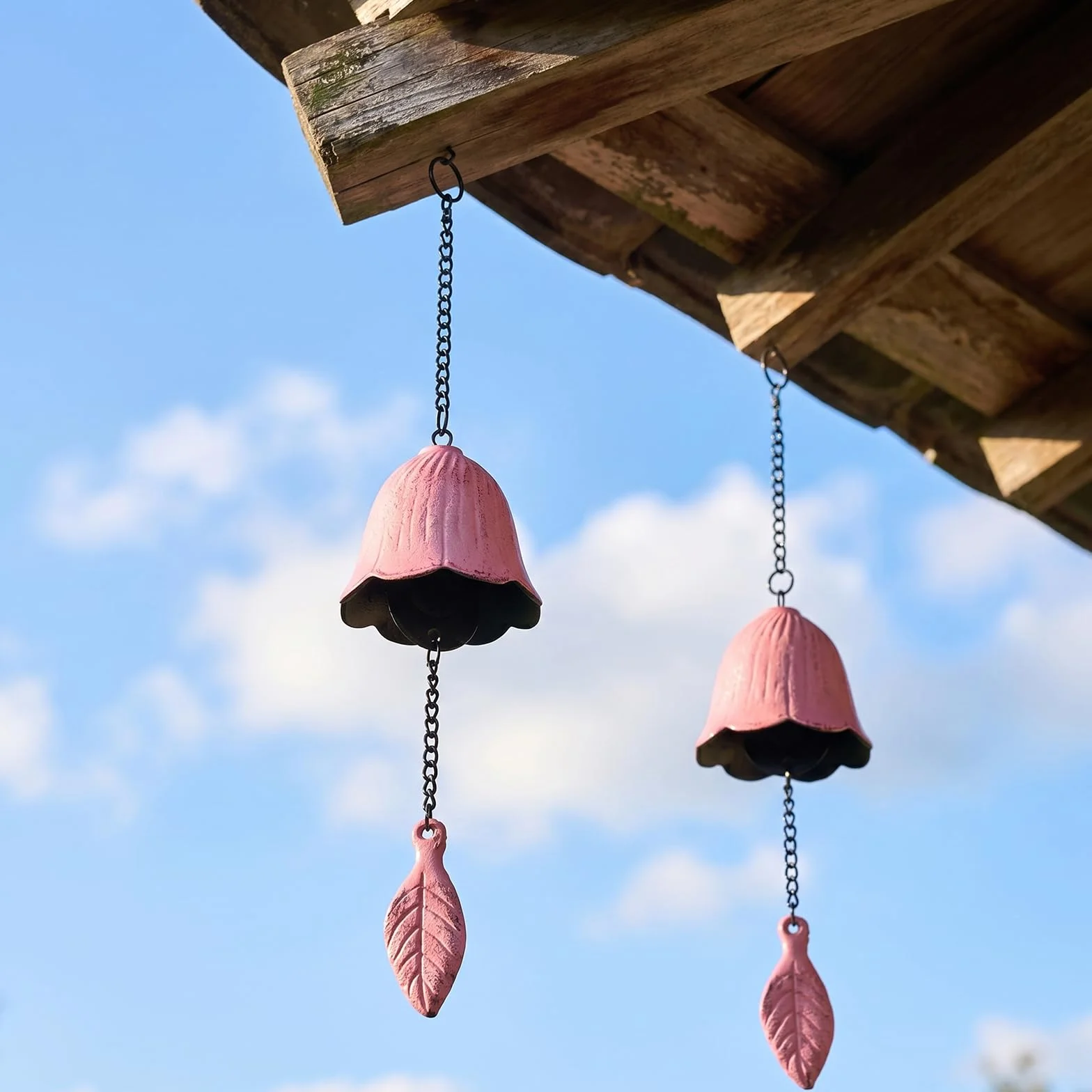 Scacciapensieri giapponesi a forma di foglia, piccole campane a vento giapponesi in ghisa, ciondolo da appendere all'aperto, ornamento per benedizioni, balcone, giardino, terrazza, cortile