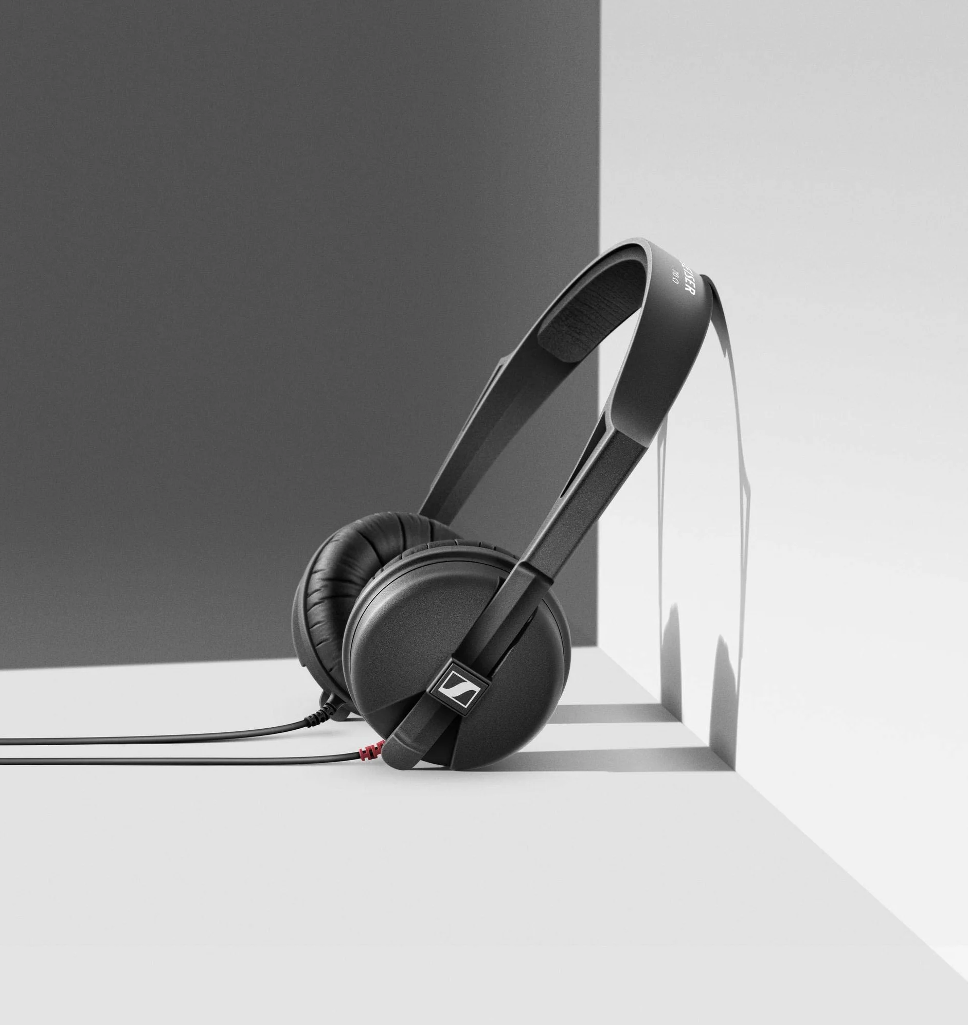 Sennheiser HD 25 Cuffie On-Ear per DJ e Monitoraggio, Capsula Rotante, Cavo 1,5 m, Adattatore 1/4", Nero