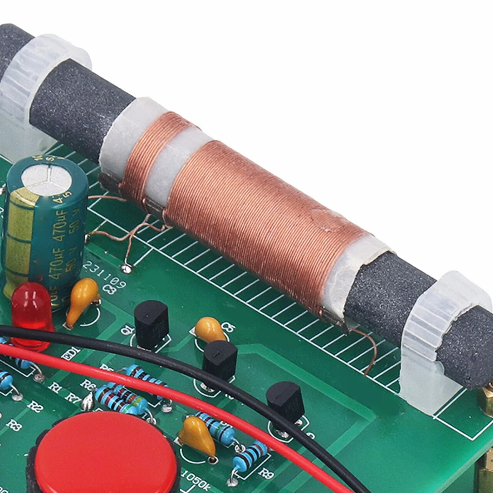 Kit Trasmettitore AM 20-500 MW Antenna 2-5 M Regolabile 530-1600kHz 3,5mm Input Suono