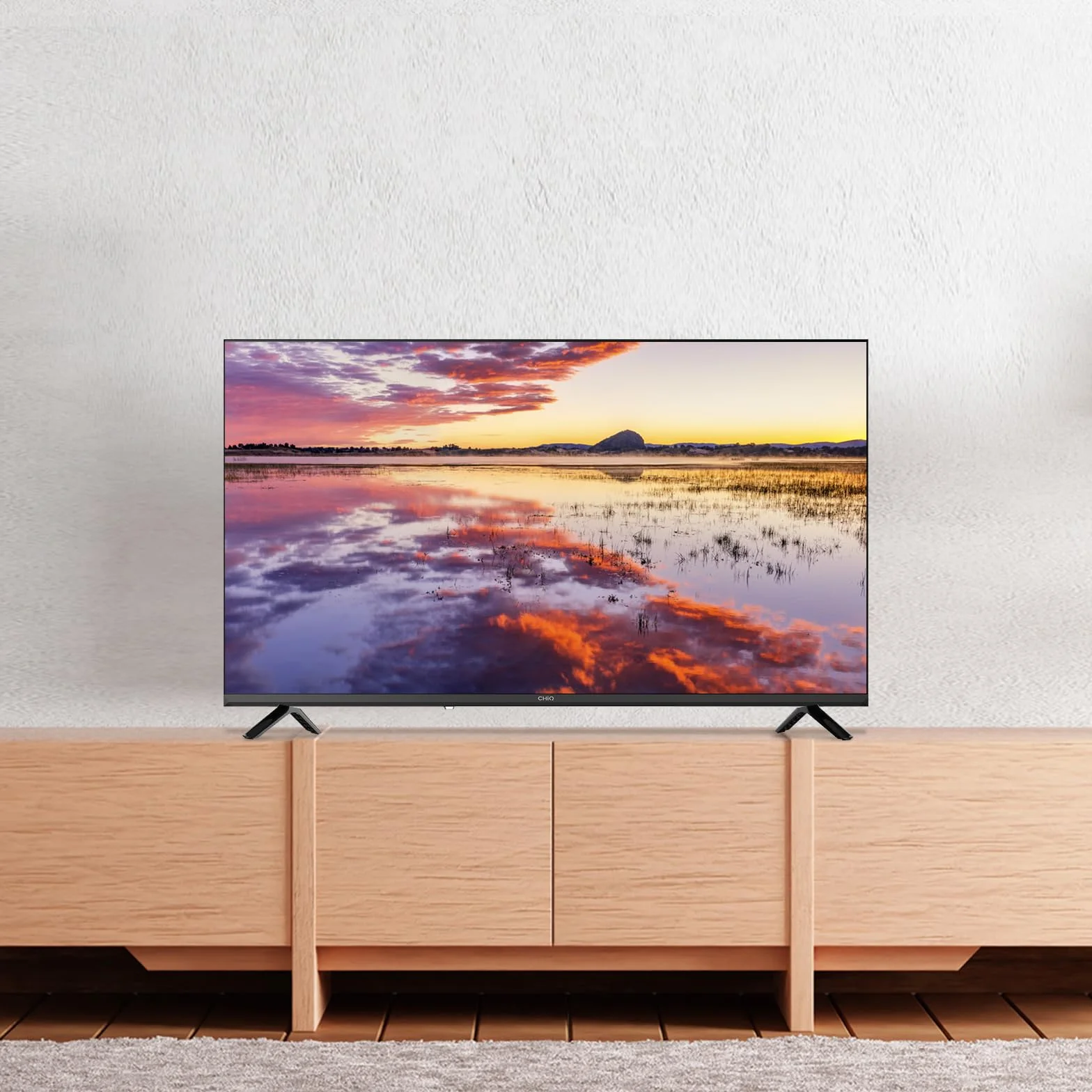 CHiQ Smart TV 32 pollici (81 cm) Full HD HDR10 Google TV OS Dolby Audio dbx-tv Tuner Triplo Chromecast Incorporato Design Metallico Senza Cornice