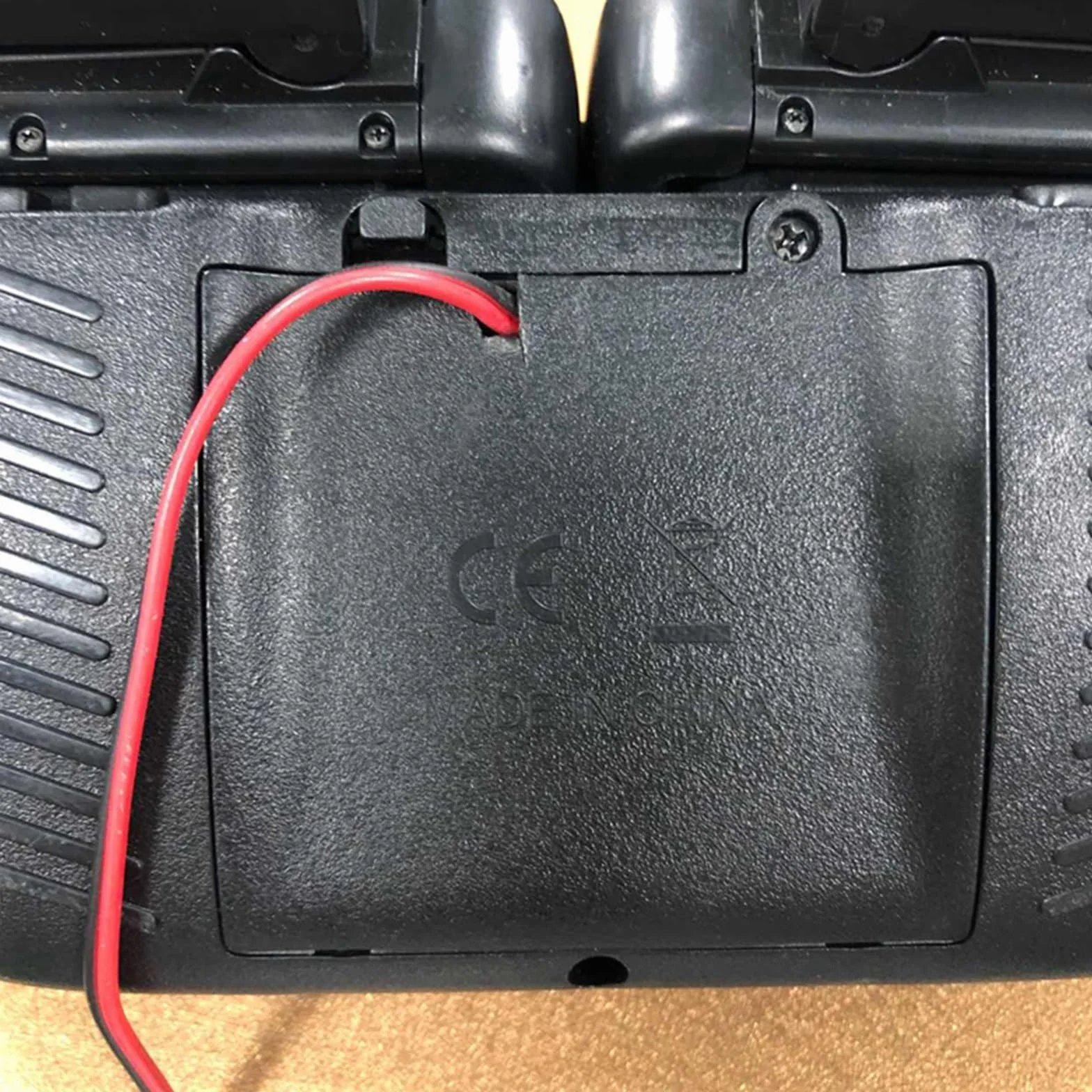 Convertitore USB 4,5V AA Eliminatore di Batteria per Luci LED Radio Giocattoli Elettronici