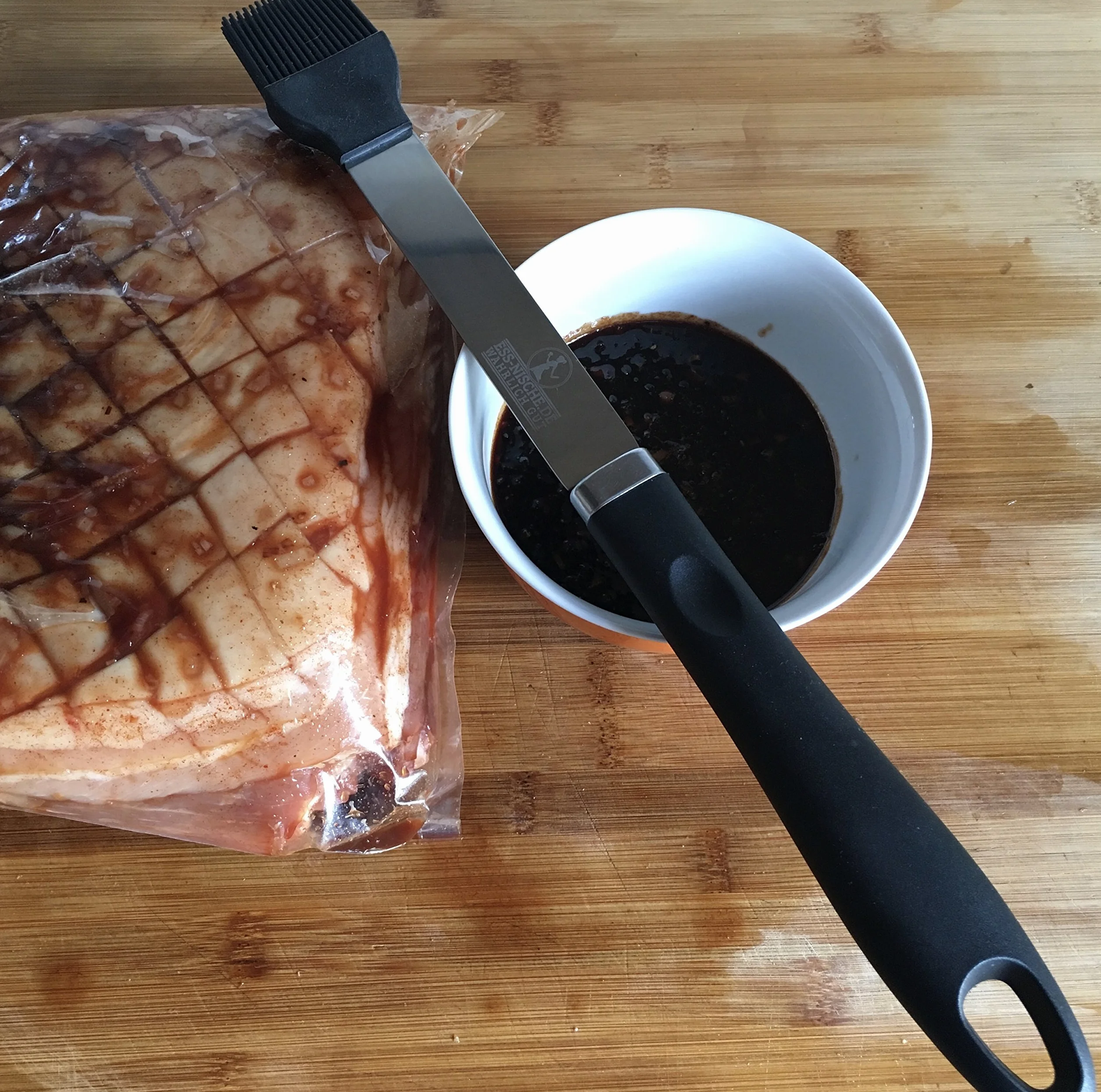Ess-Nische® Pennello per griglia per Barbecue XXL Resistente al Calore in Acciaio Inossidabile e Silicone per marinare la Carne - Pennello da Pasticceria per glassare i Dolci