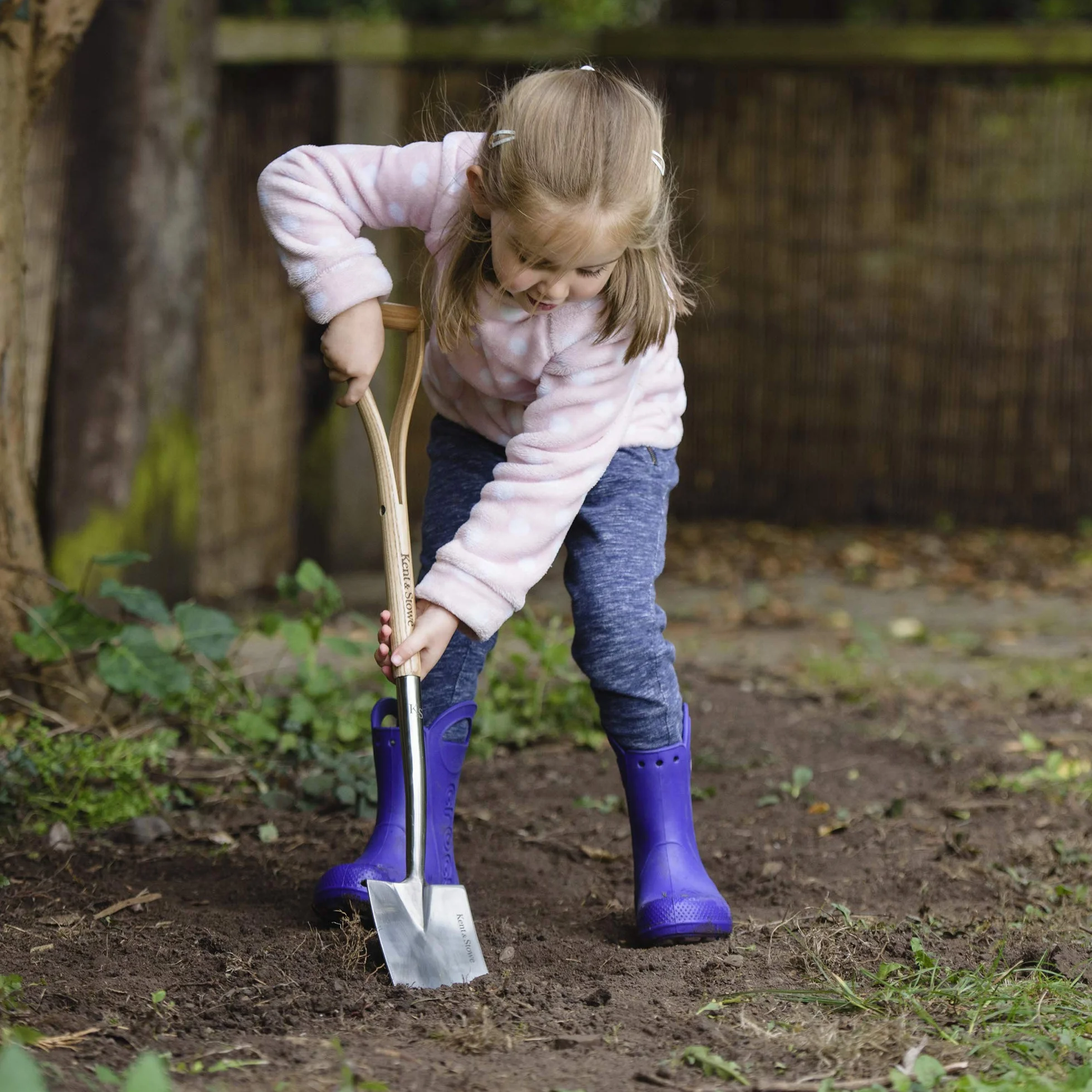 Kent & Stowe Vanga da giardino per bambini – Vanga da giardino leggera in acciaio inossidabile con manico in frassino, lunghezza: 71 cm