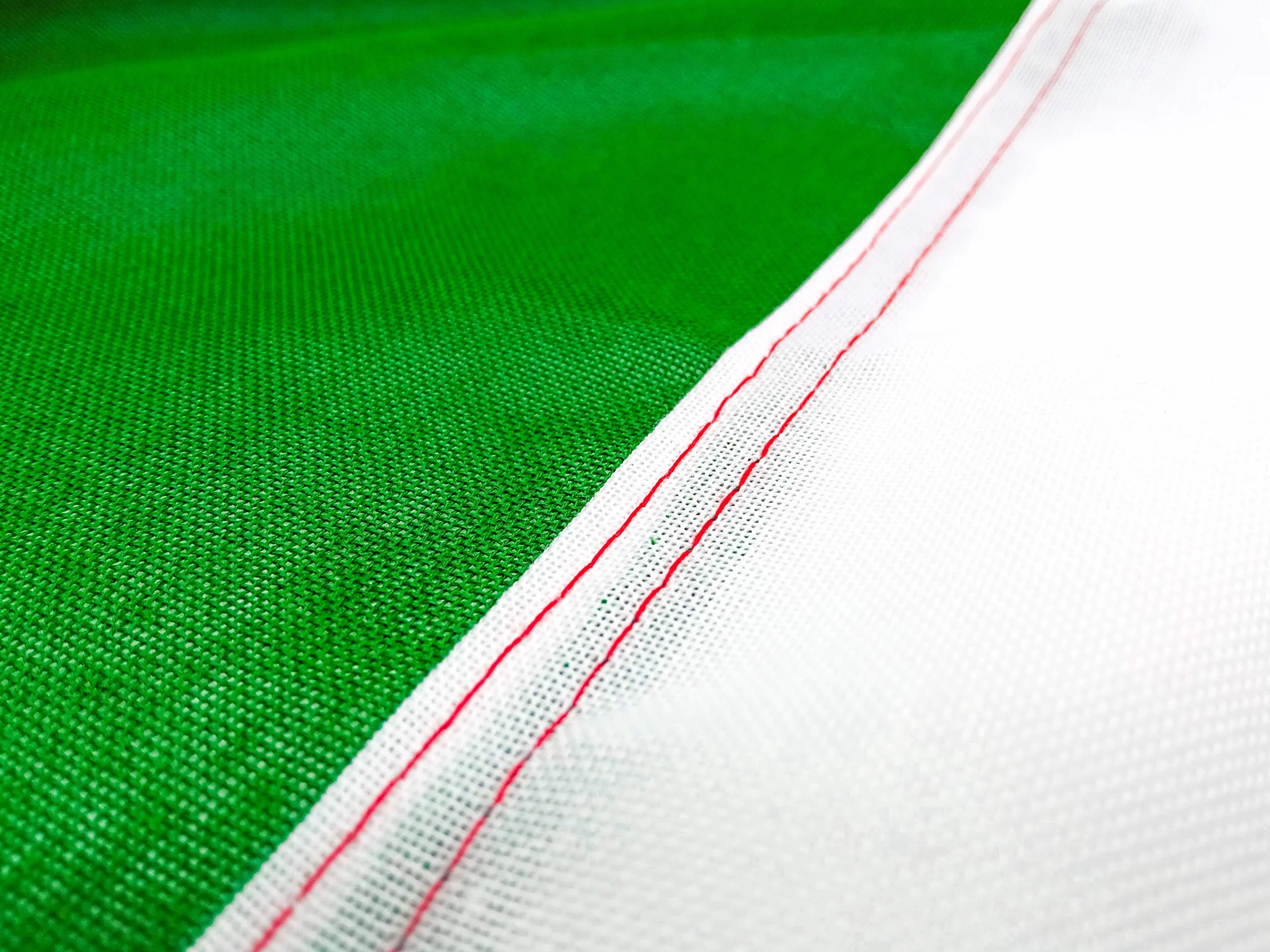 Bandiera Italiana 100x150 cm 160 g/m² con occhielli, bandiera Italia per uso esterno