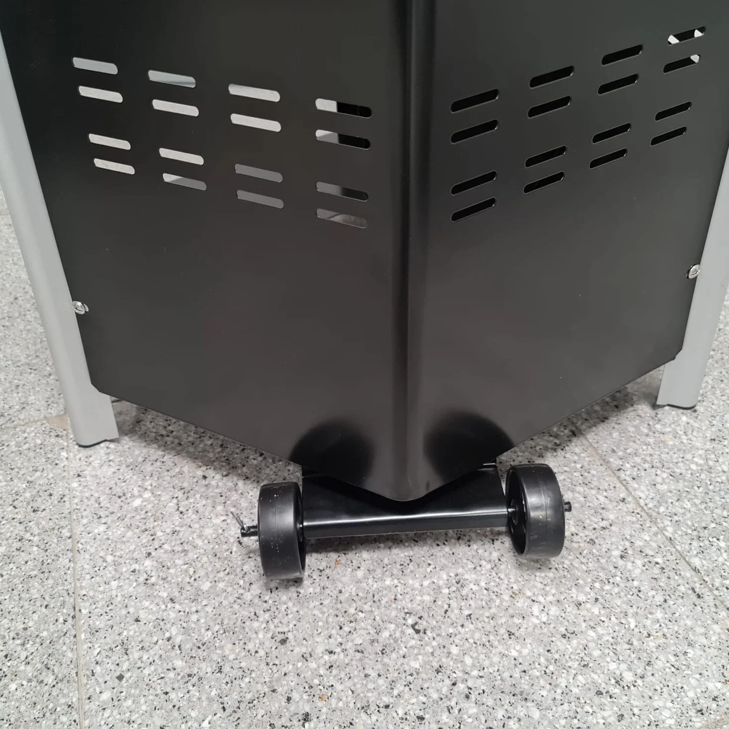 XONE Stufa a Piramide Esagonale 12,5kW 195cm Nero