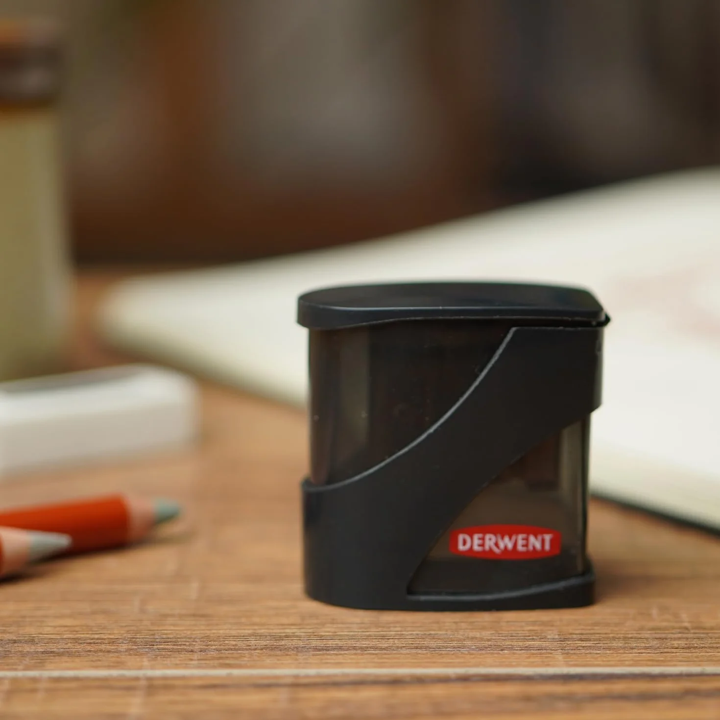 Derwent Temperamatite a Doppio Foro in Metallo Resistente, Fori 11,5 mm e 8,25 mm, Nero