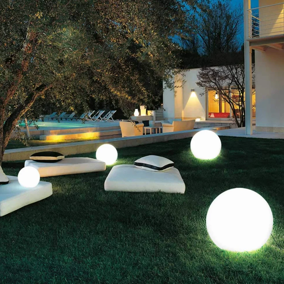 Velamp Sfera Luminosa LED Ø 25cm. A Ricarica Solare, IP66. con Telecomando: Scelta tra Bianco e 7 Colori. Wireless. per Giardino, terrazzo, Piscina