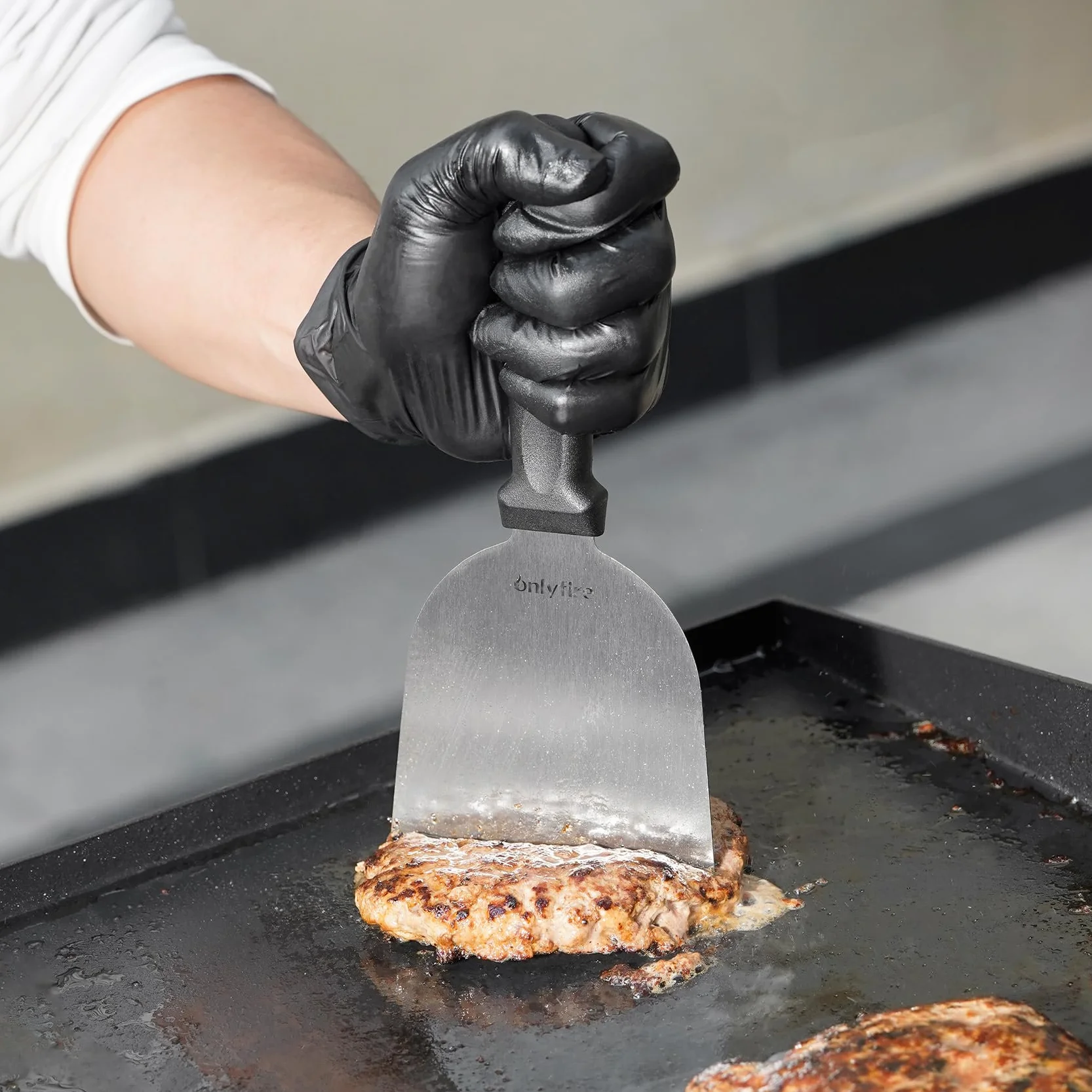 onlyfire Set di spatole professionali per barbecue, spatola per piastra in acciaio inox, spatola perforata e raschietto per griglia, kit per hamburger per grigliare, cucinare e pulire