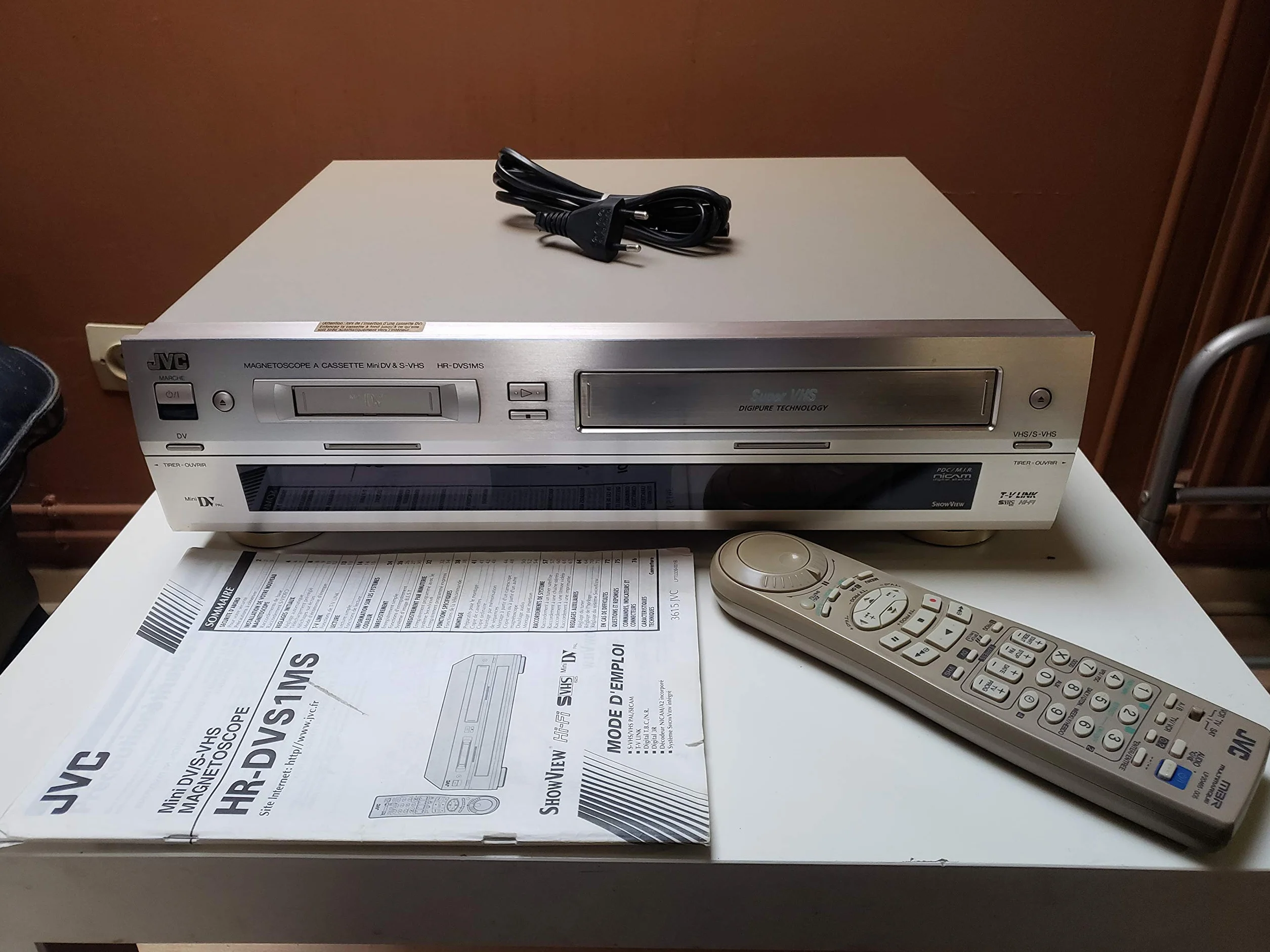 JVC HR-DVS 1 Digitale Videoregistratore