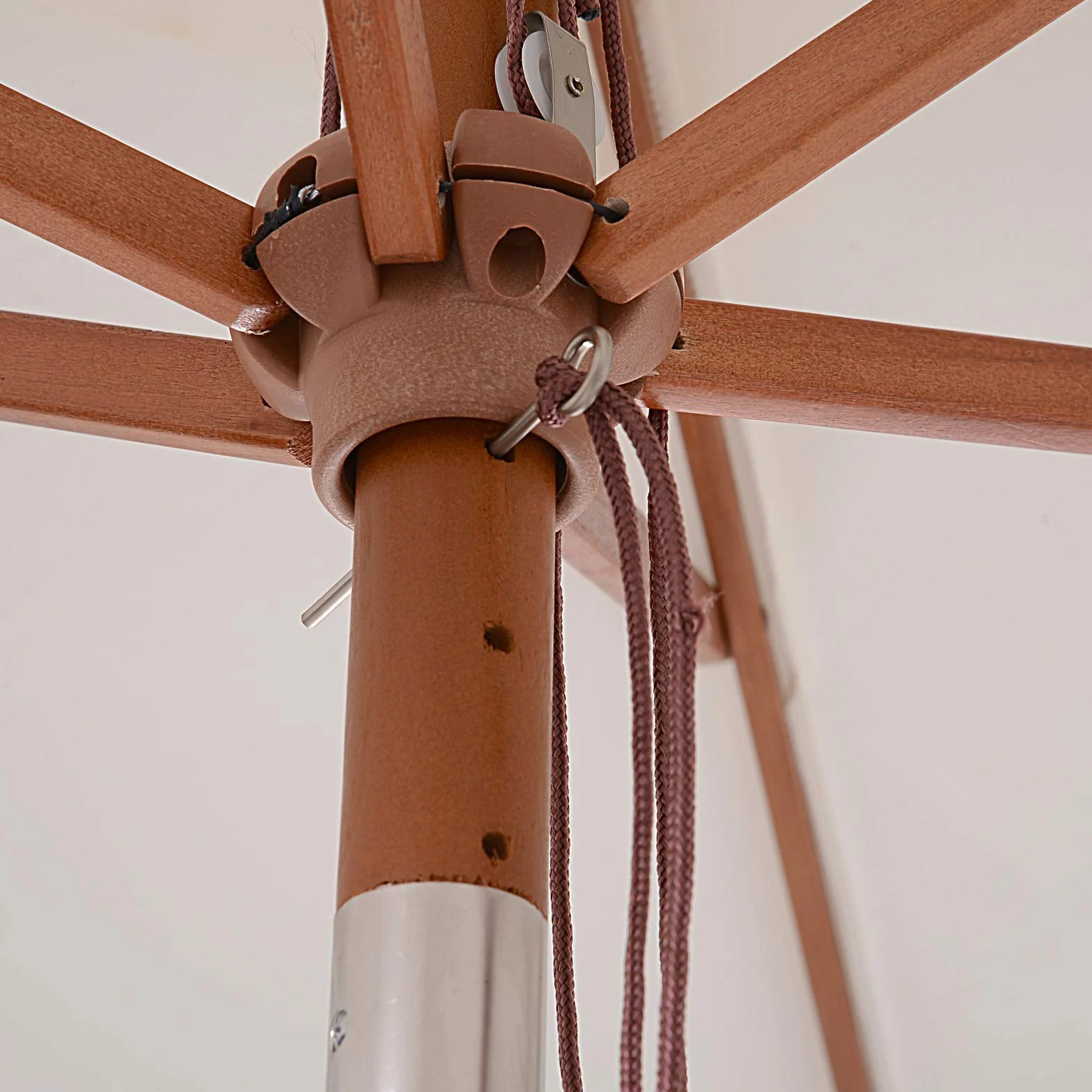Outsunny Ombrellone da Giardino Inclinabile 2x1.5 m con Sistema a Corda e Presa d'Aria, Ombrellone da Esterno a 6 Stecche, in Legno, Bambù e Poliestere 180g/㎡, per Cortile Balcone Terrazzo, Crema