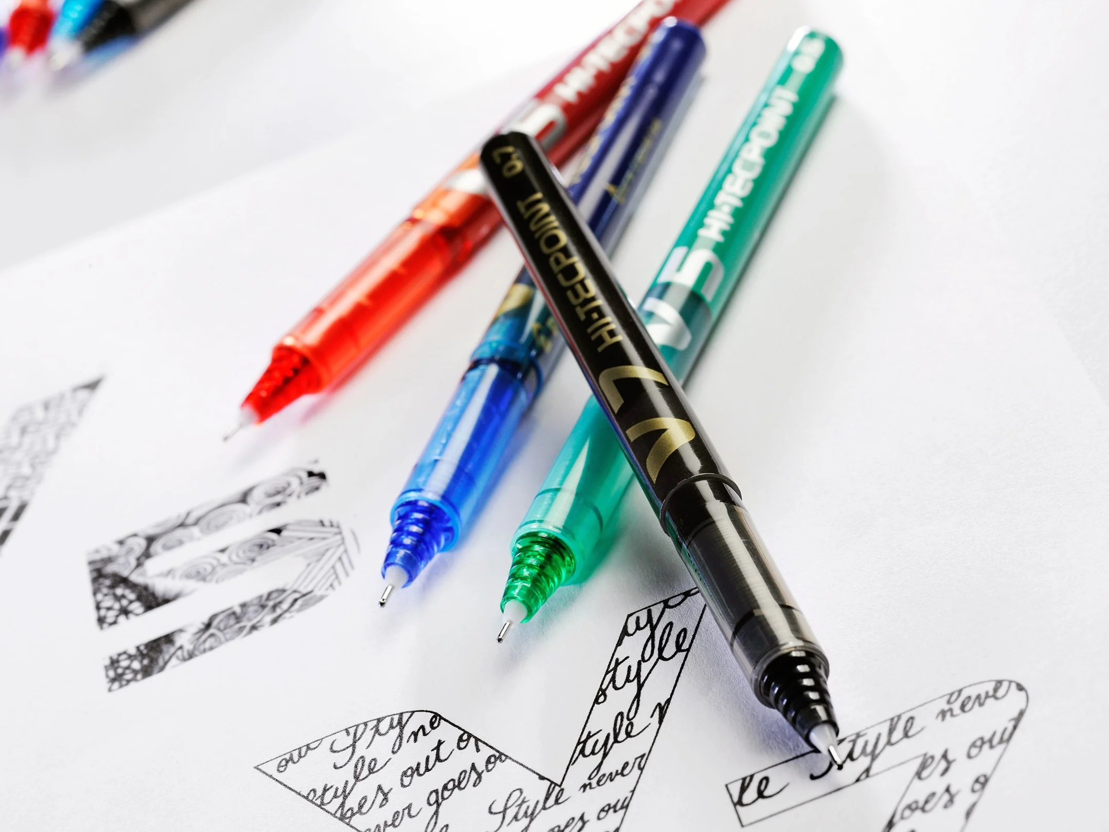 PILOT V5 Penna Roller Inchiostro Liquido Punta Fine 0,5 mm Nero Asciugatura Rapida