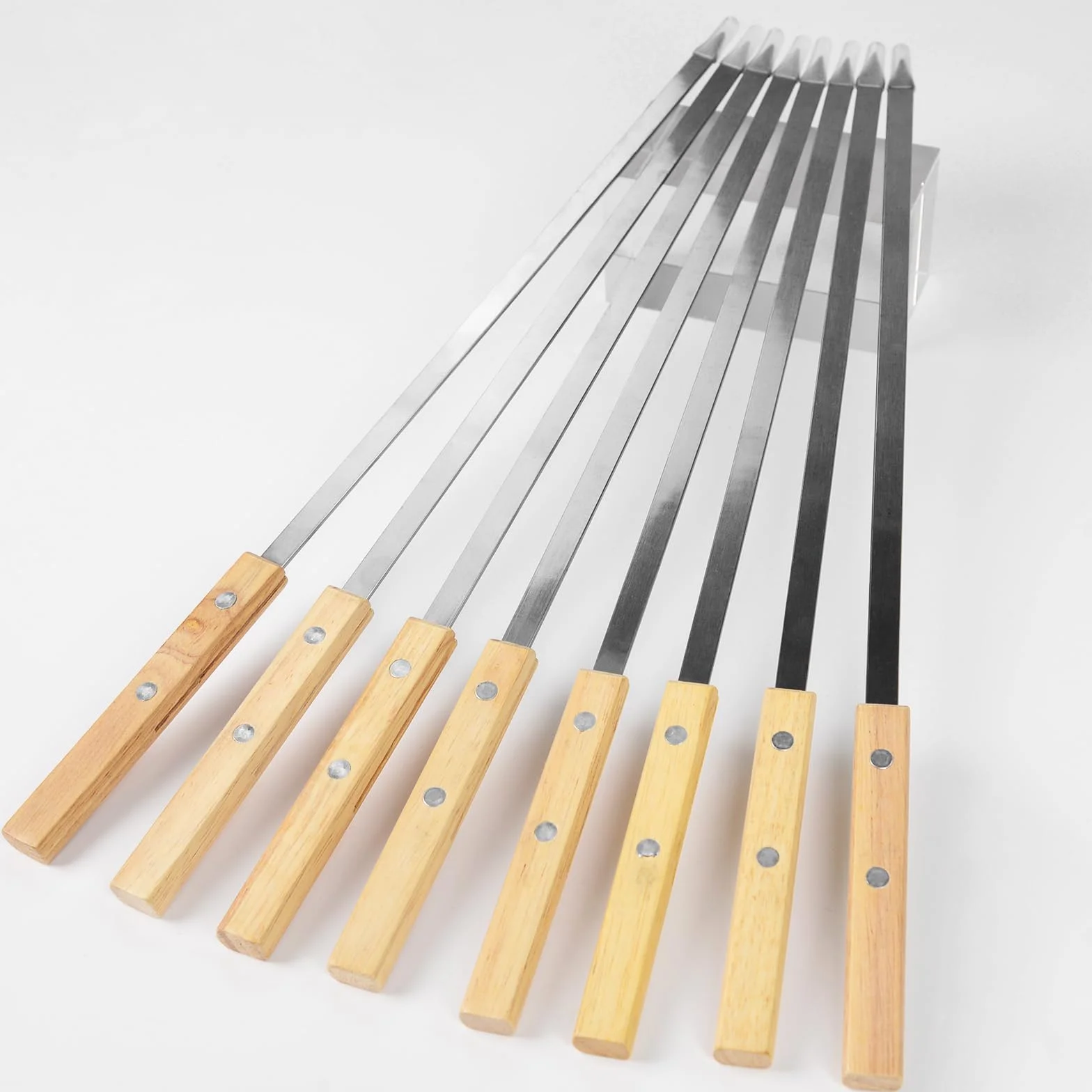 Spiedini Barbecue in Acciaio Inox 42 cm con Manici in Legno di Faggio, Set 8 Pezzi