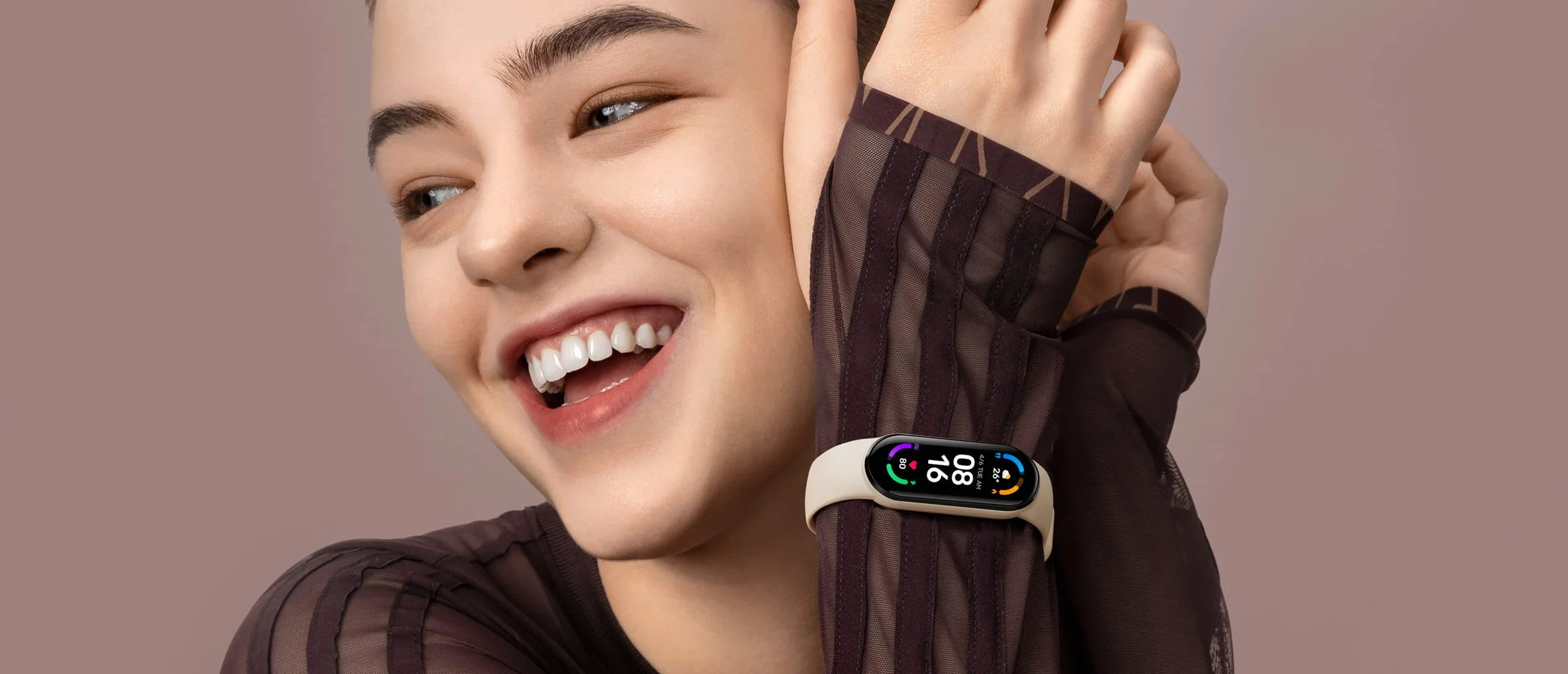 XIAOMI Mi Smart Band 6 Orologio Smart, Schermo AMOLED 1.56", Resistente all'Acqua 5 ATM, Batteria 125 mAh, Versione Italiana, Nero