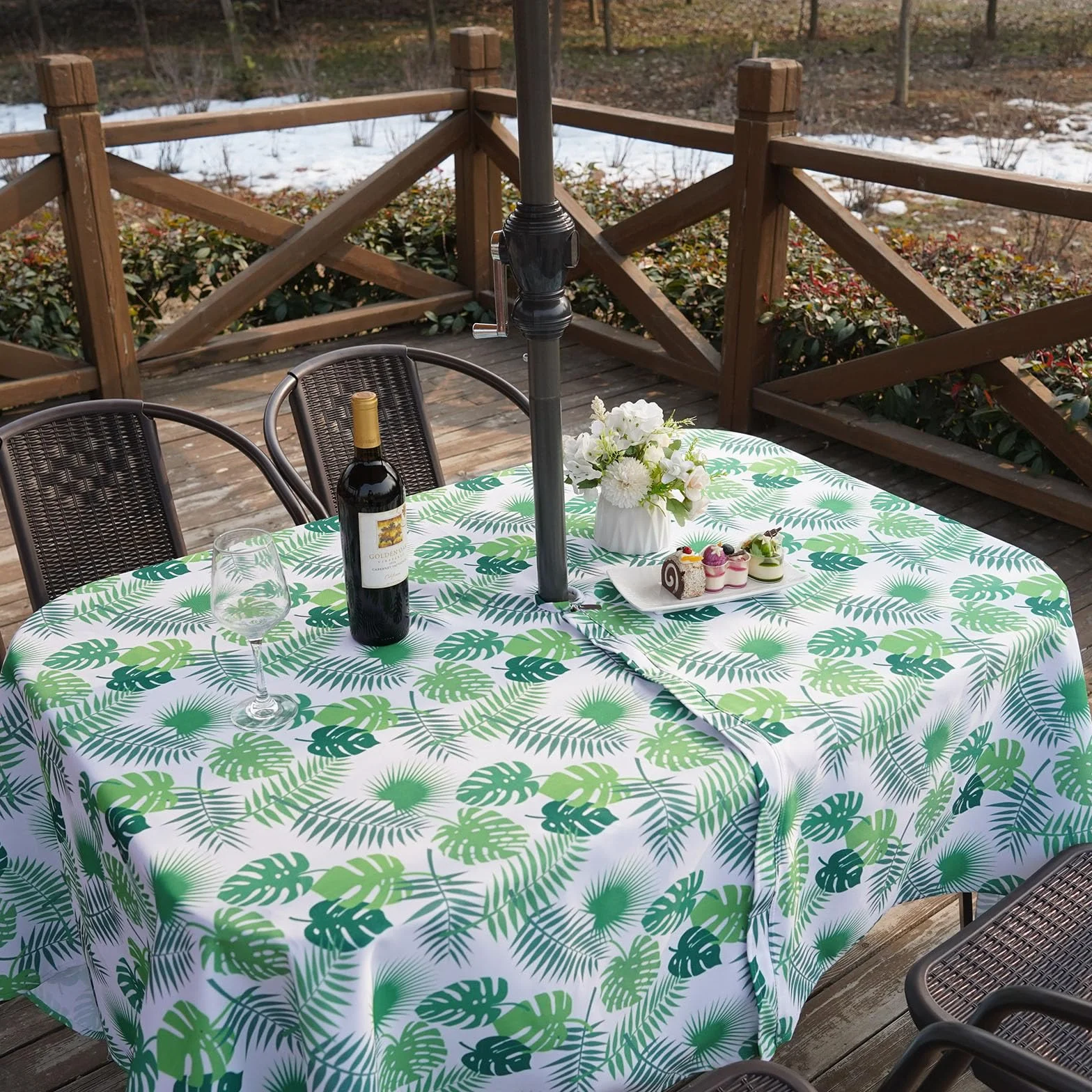 Tovaglia a prova di schizzi con foro per ombrellone 132 x 178 cm per patio giardino